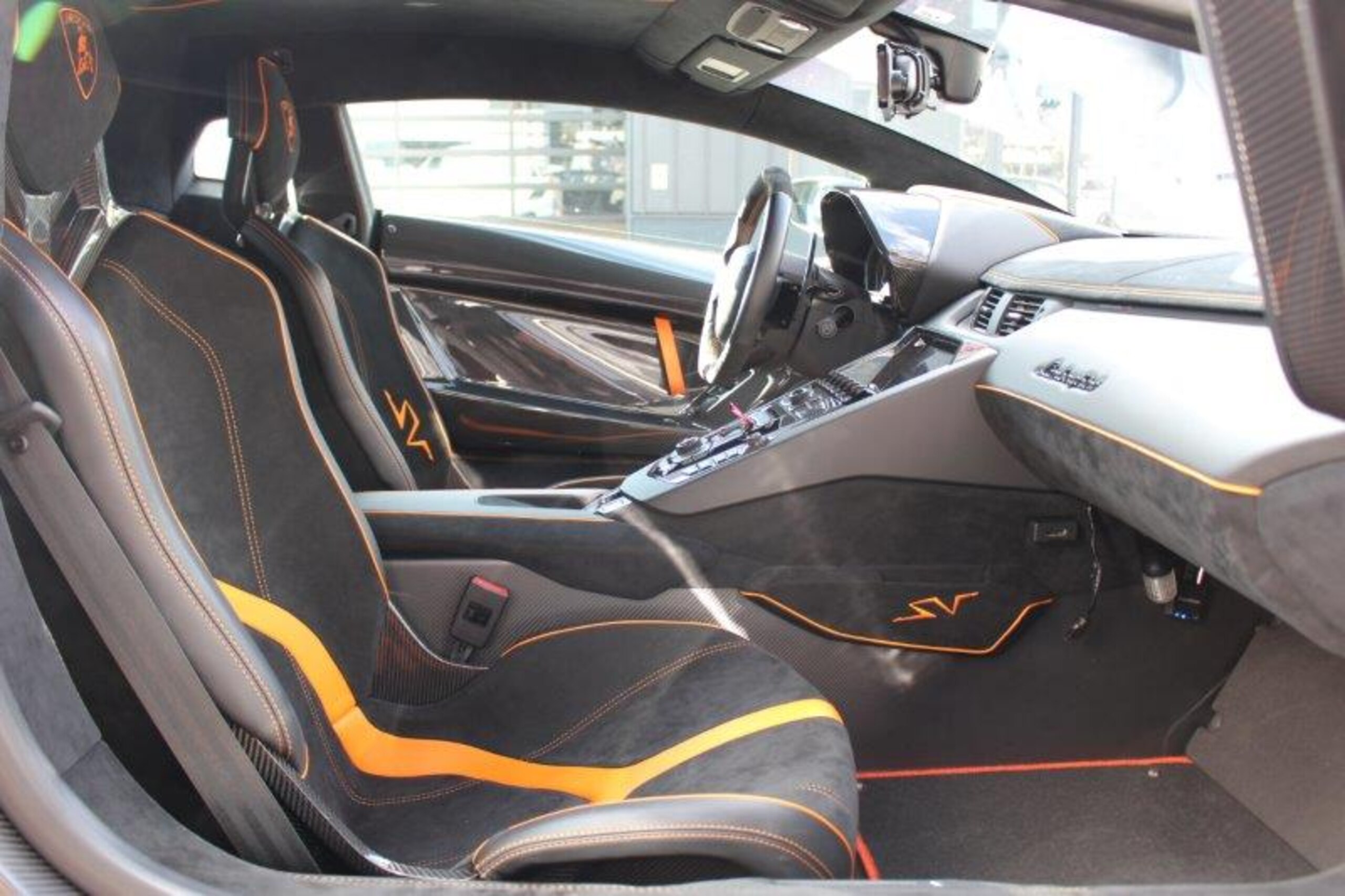 2017 Lamborghini Aventador SV — Photo 16 / 21