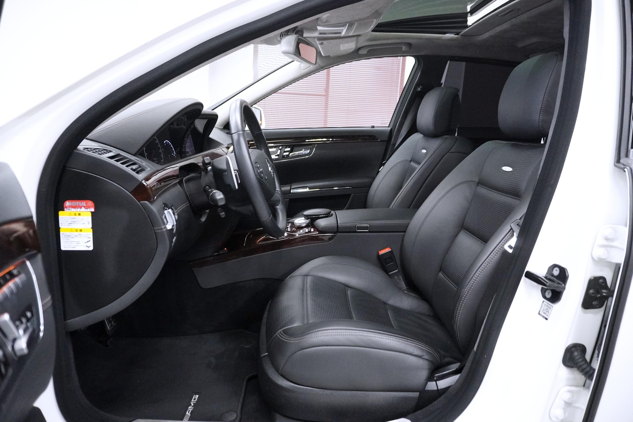 2012 Mercedes Benz S63 AMG Long — Photo 6 / 17