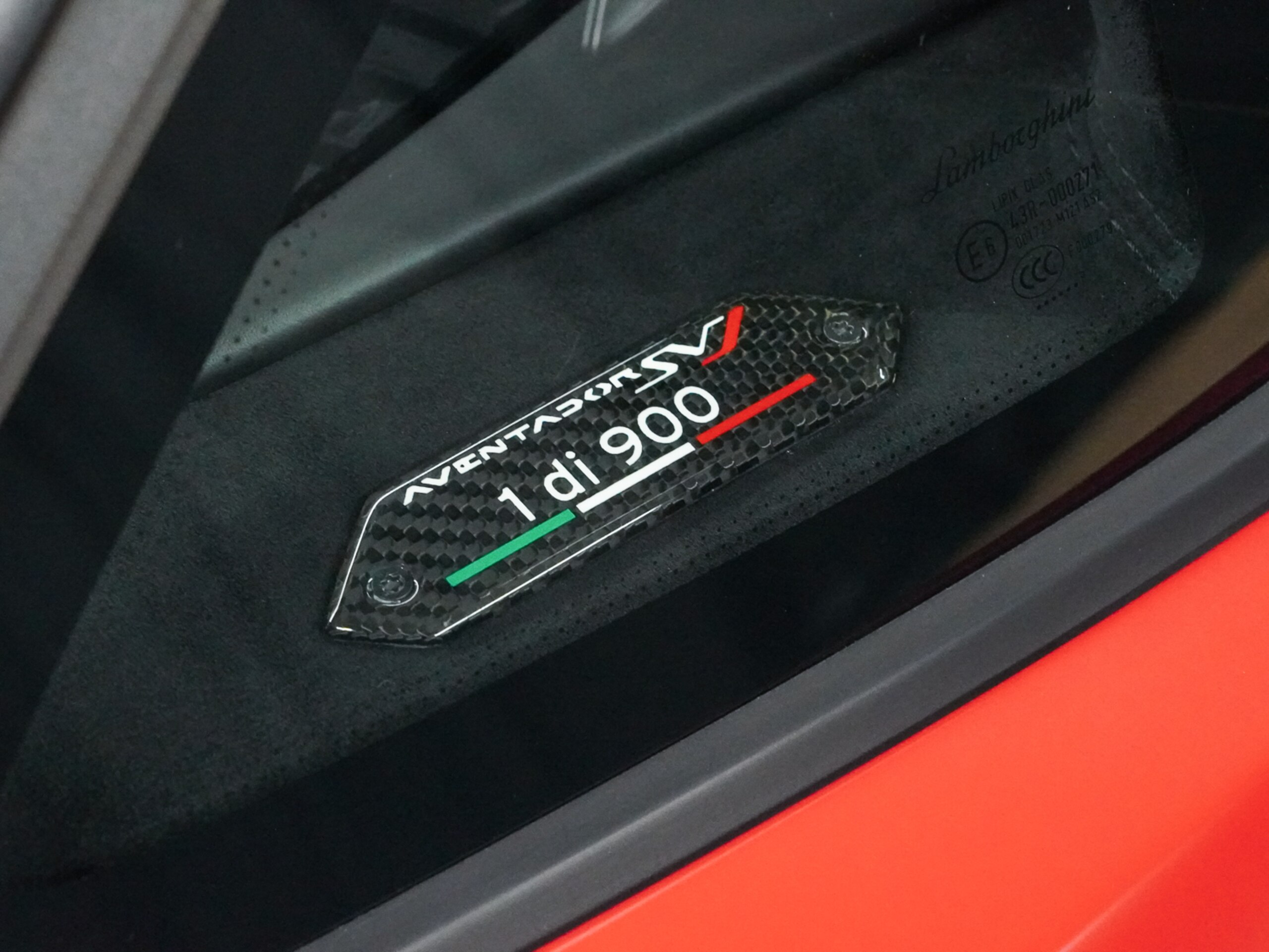 2021 Lamborghini Aventador SVJ — Photo 9 / 74