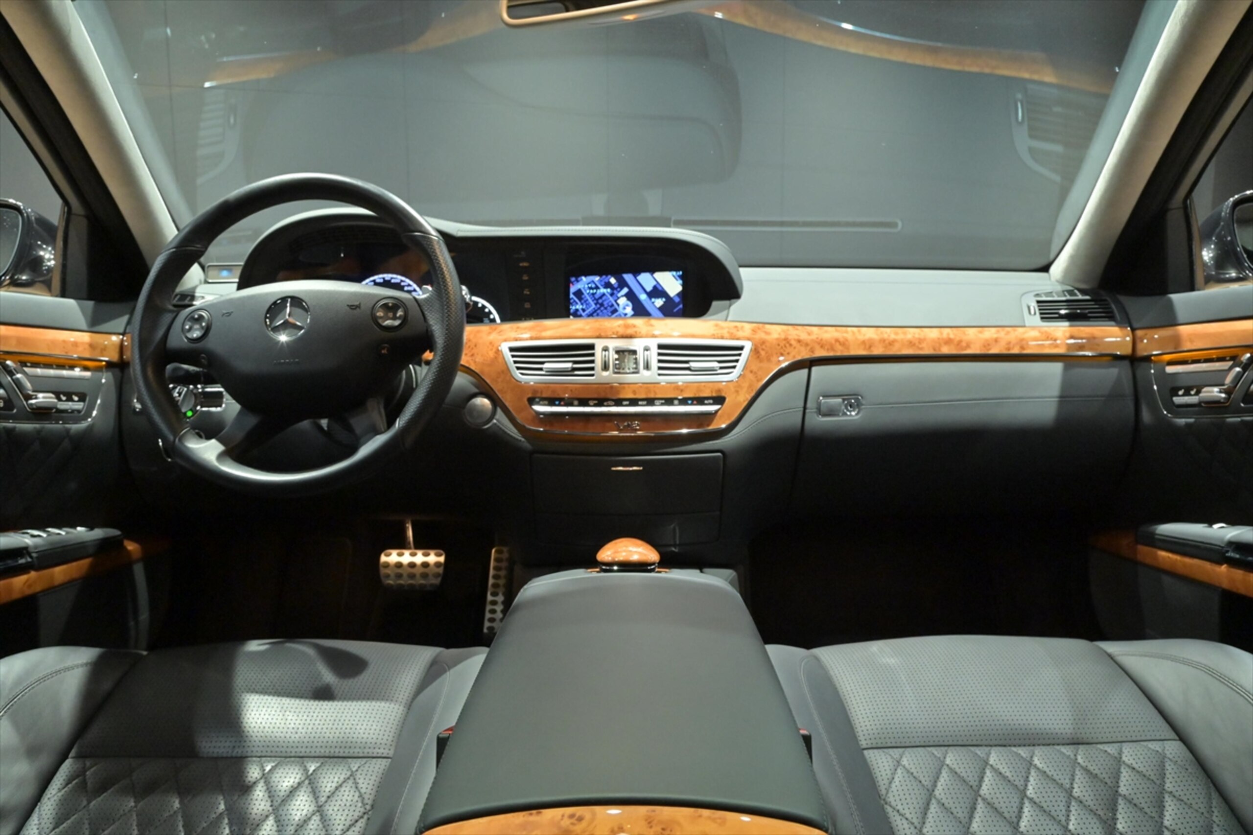 2009 Mercedes Benz S65 AMG Long — Photo 6 / 17
