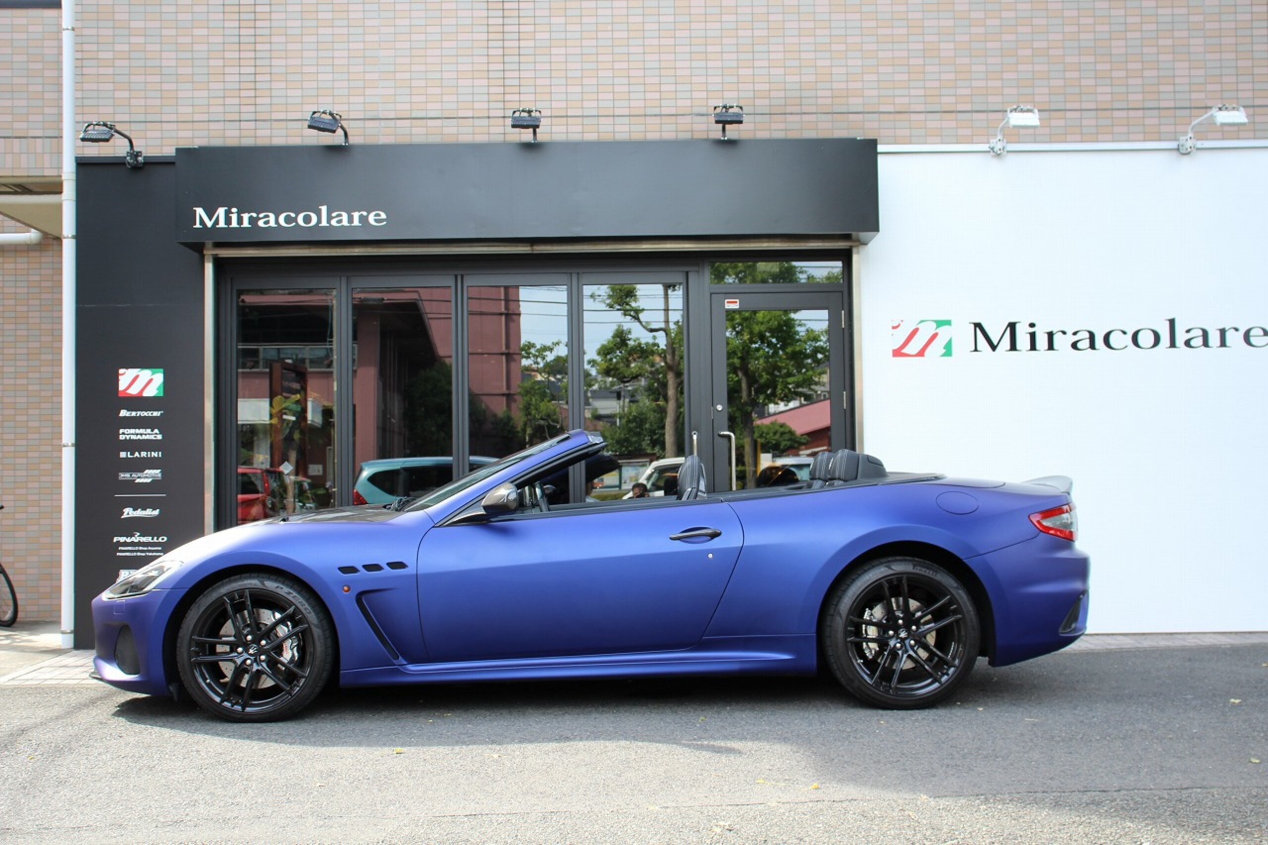 2021 Maserati GranCabrio MC — Photo 6 / 25