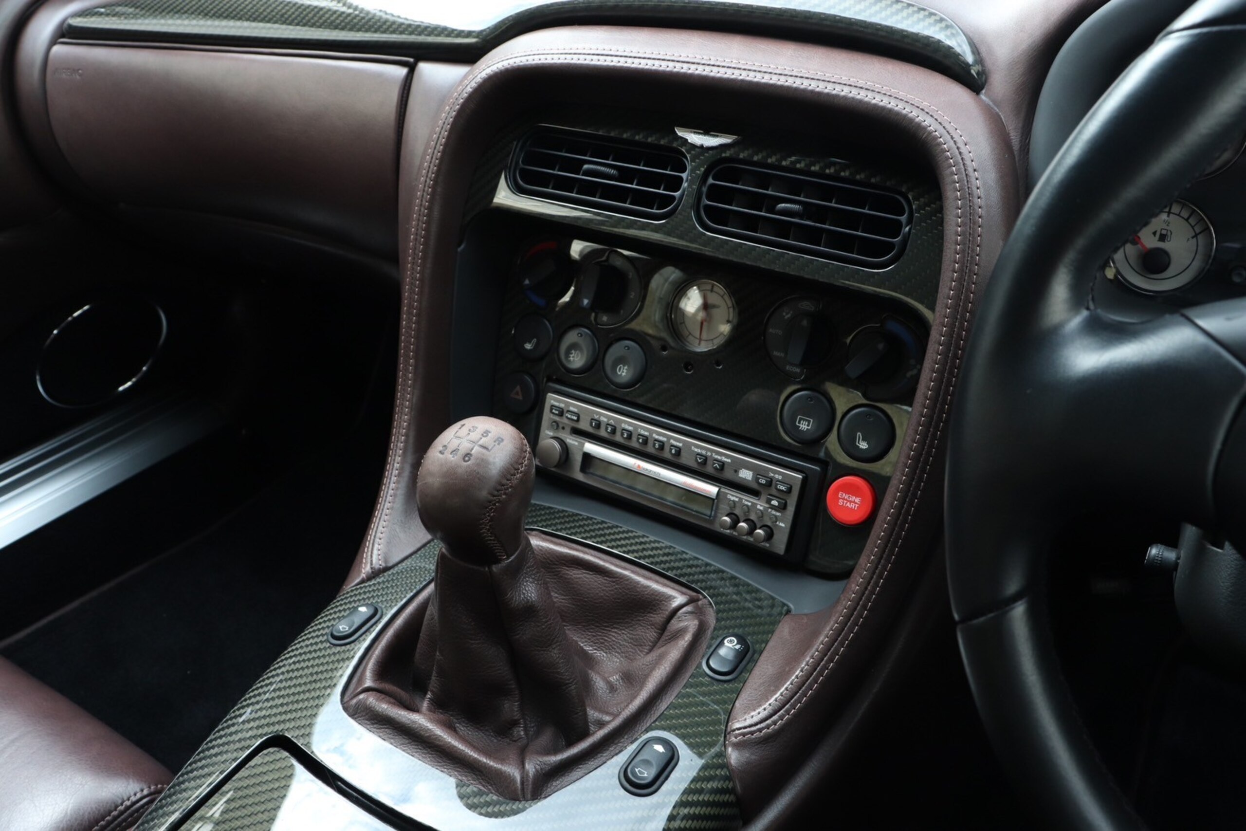 2004 Aston Martin DB7 Zagato — Photo 16 / 27