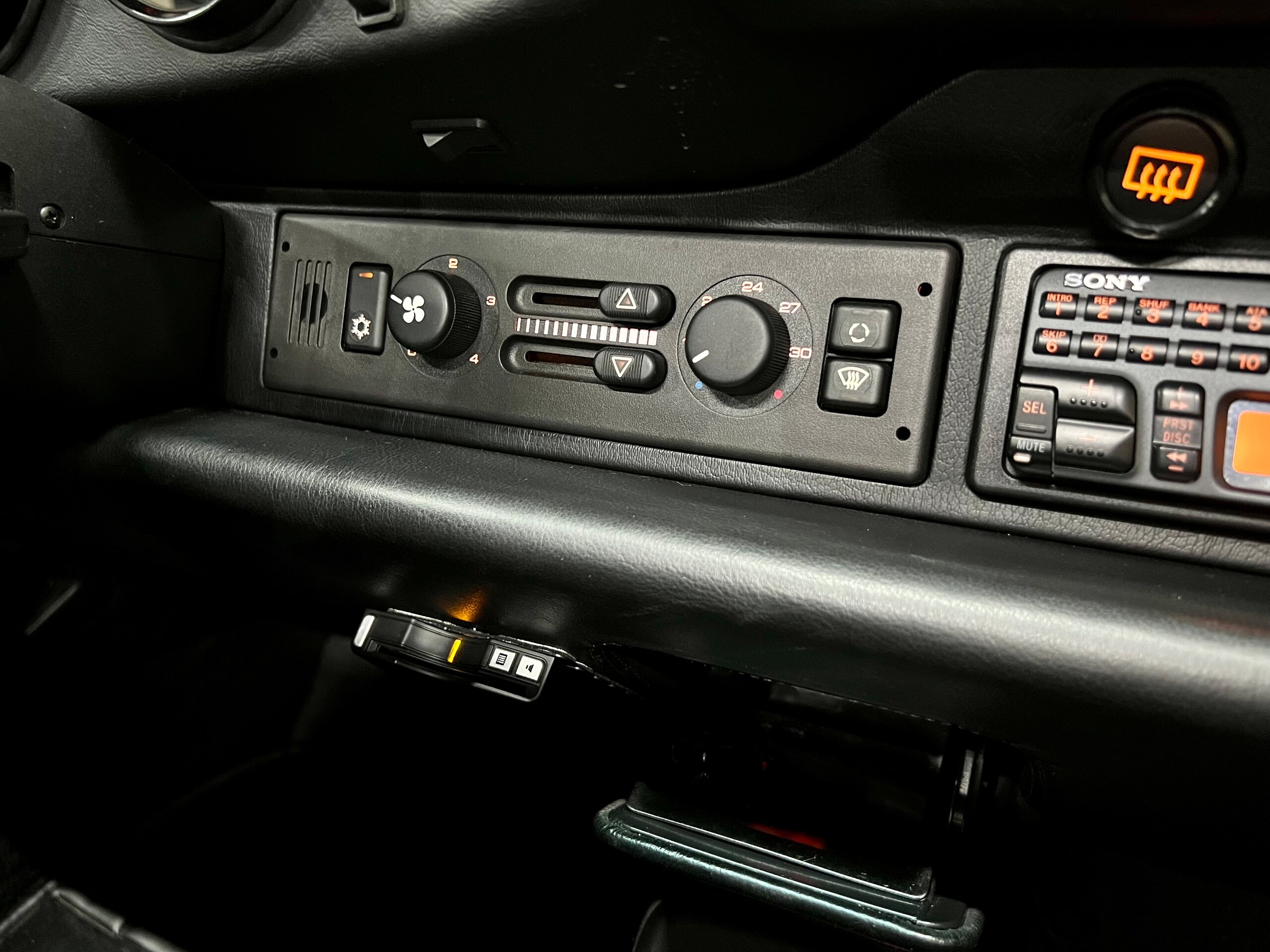 1991 Porsche 911 Turbo — Photo 11 / 21