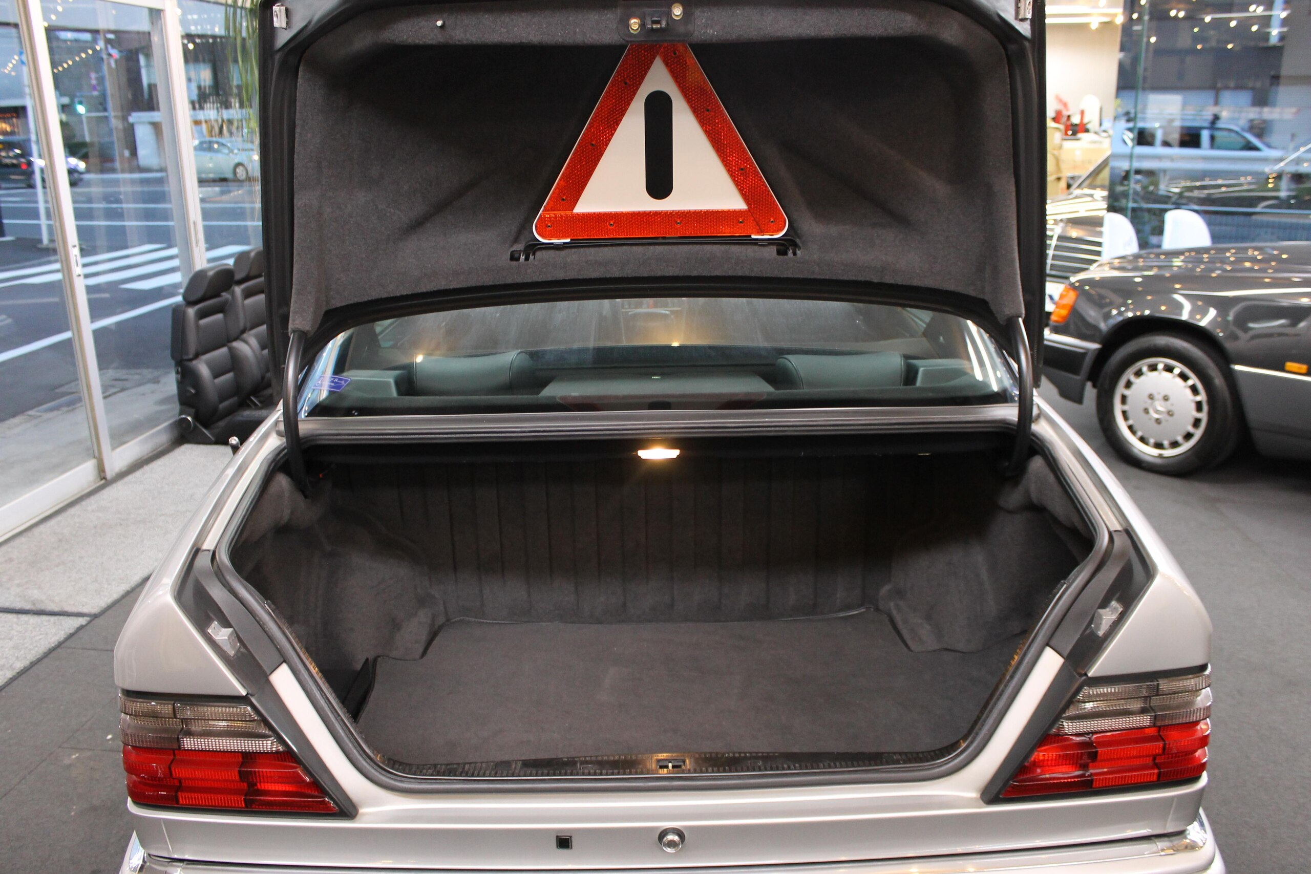 1994 Mercedes Benz E500 — Photo 14 / 14