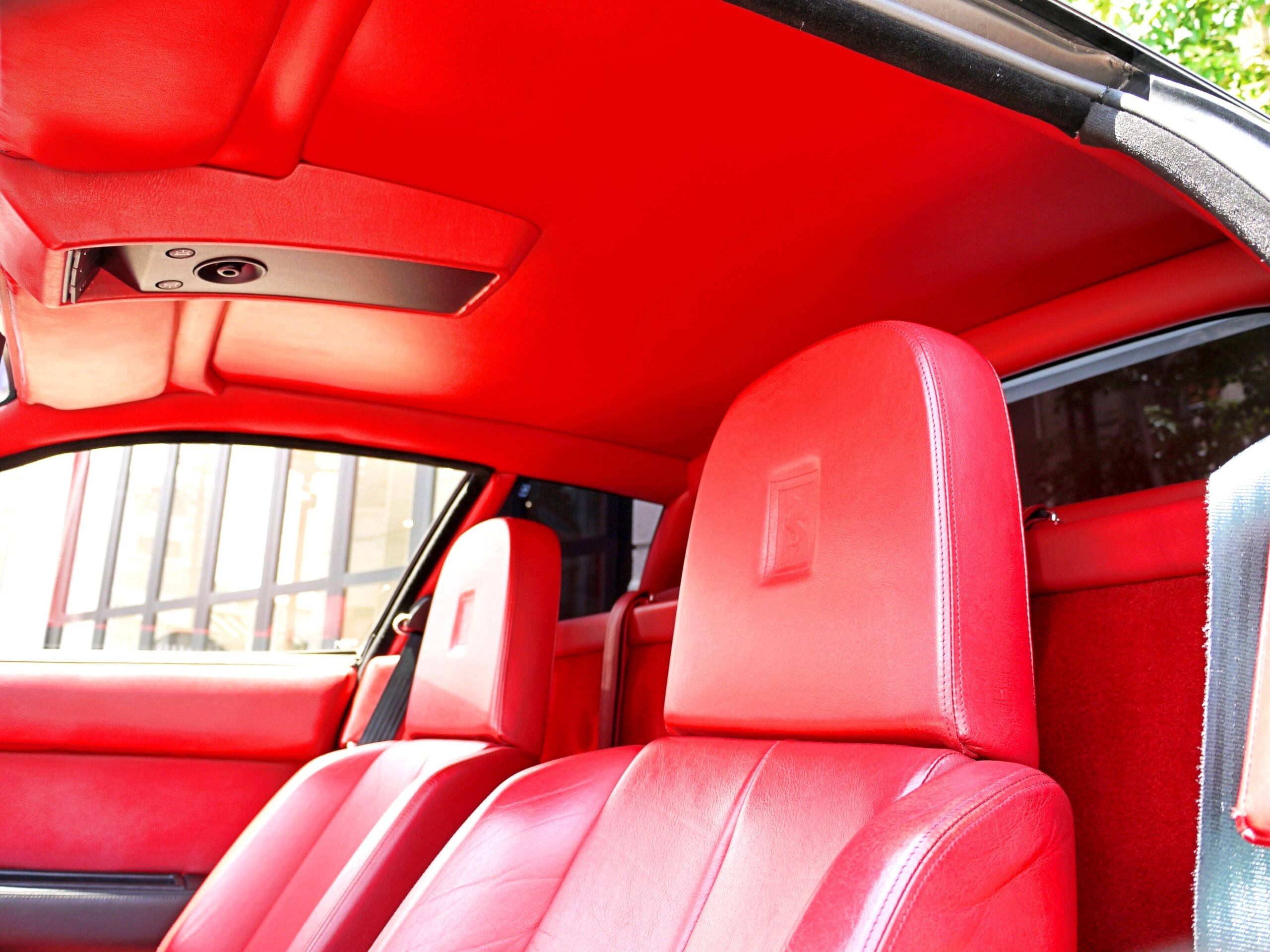 1989 Ferrari Testarossa — Photo 12 / 16