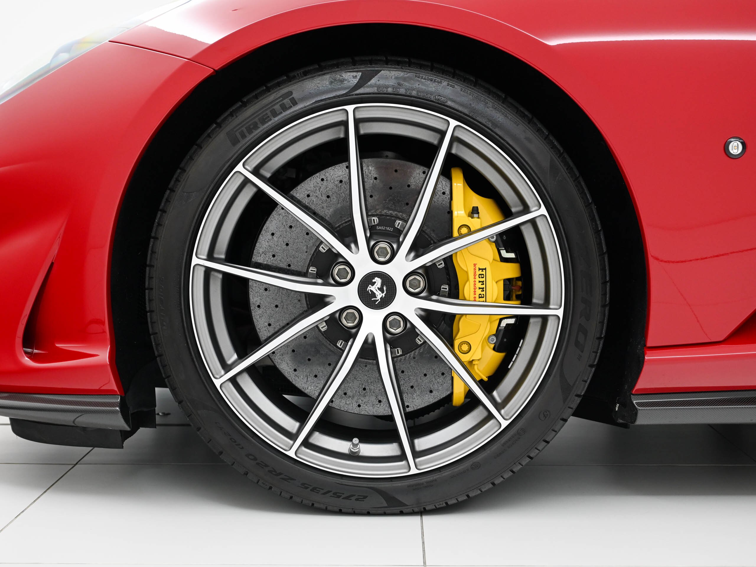 2020 Ferrari 812GTS — Photo 13 / 15