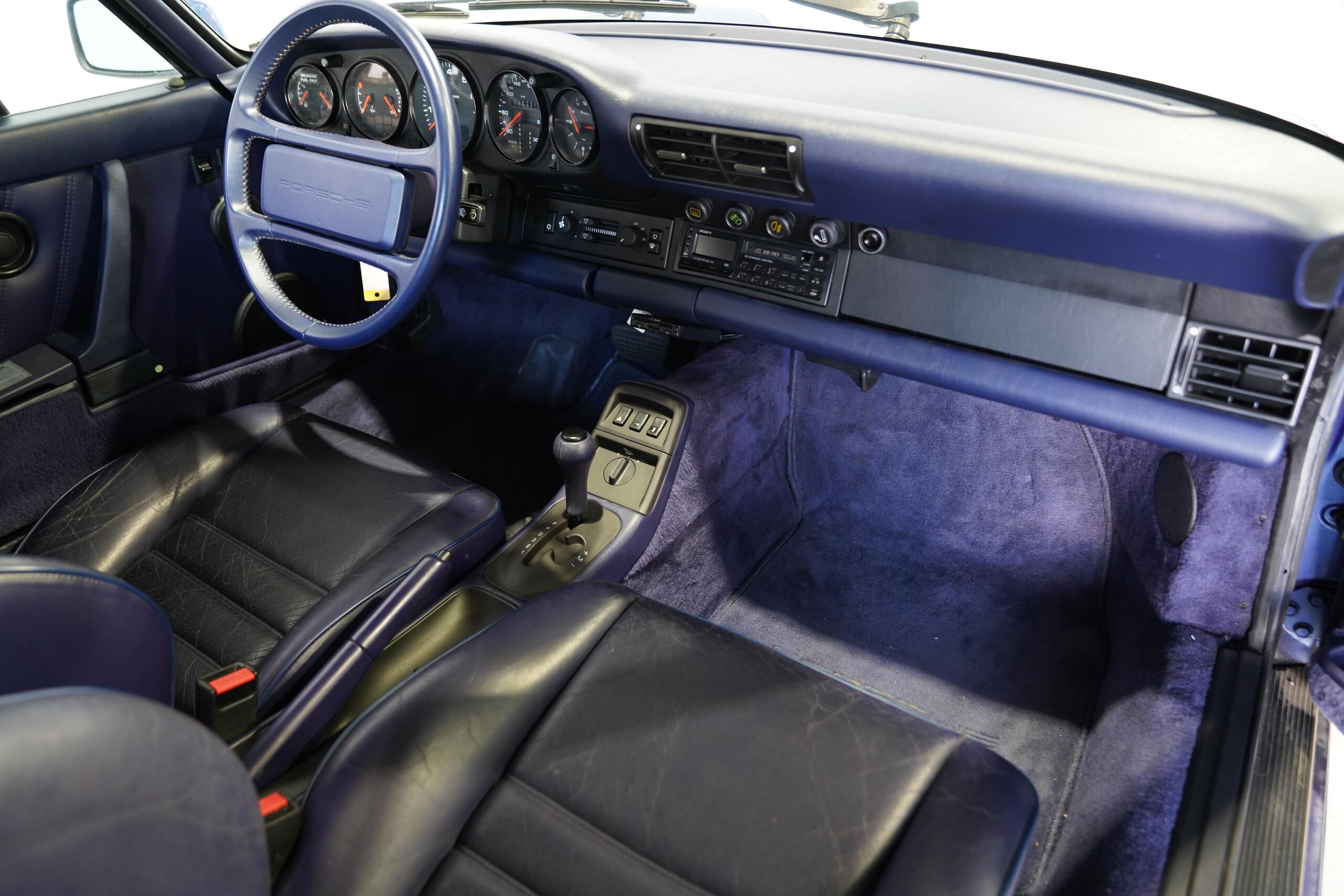 1991 Porsche 911 Carrera 2 — Photo 9 / 14
