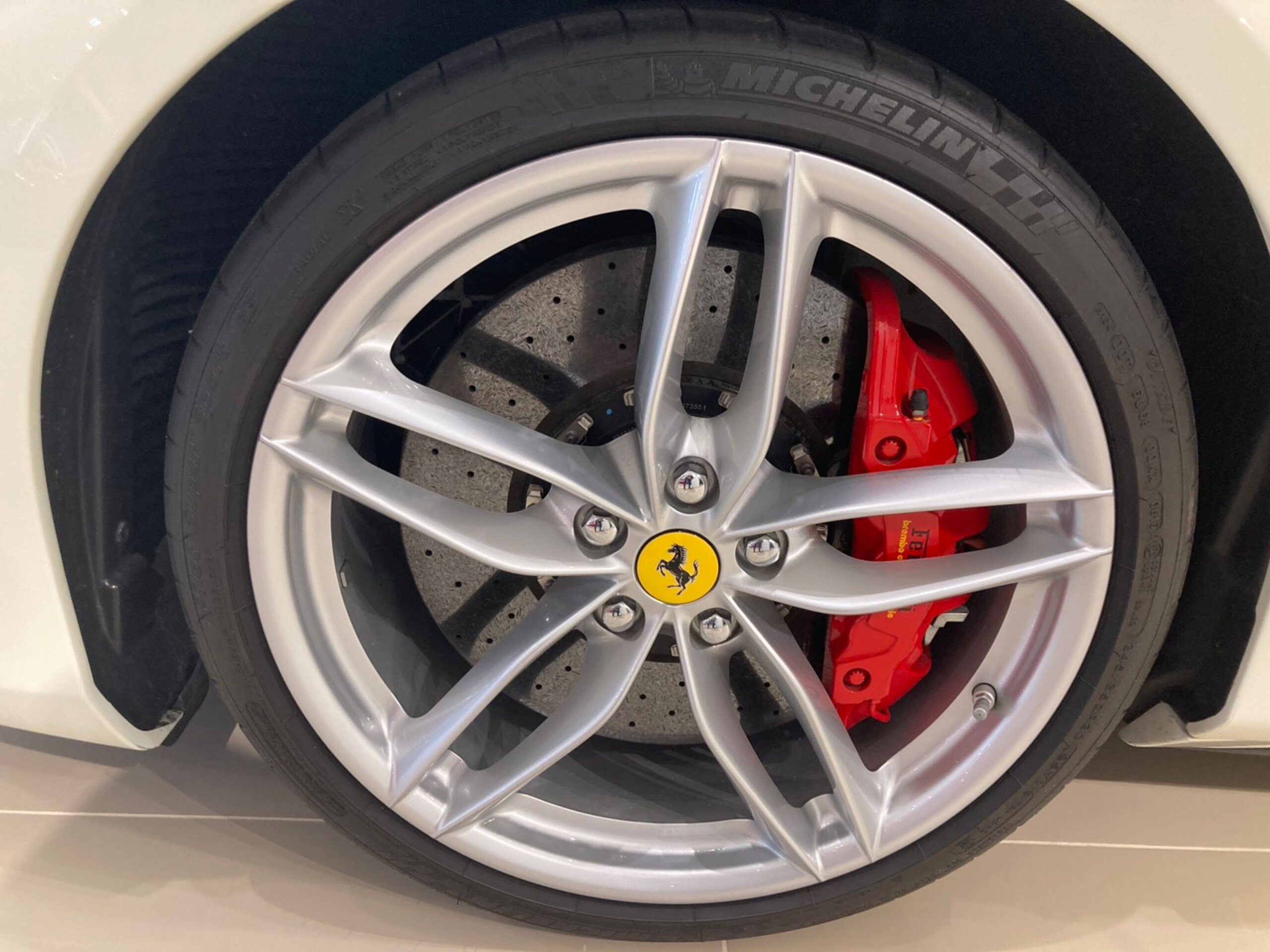 2016 Ferrari 488 Spider — Photo 12 / 35