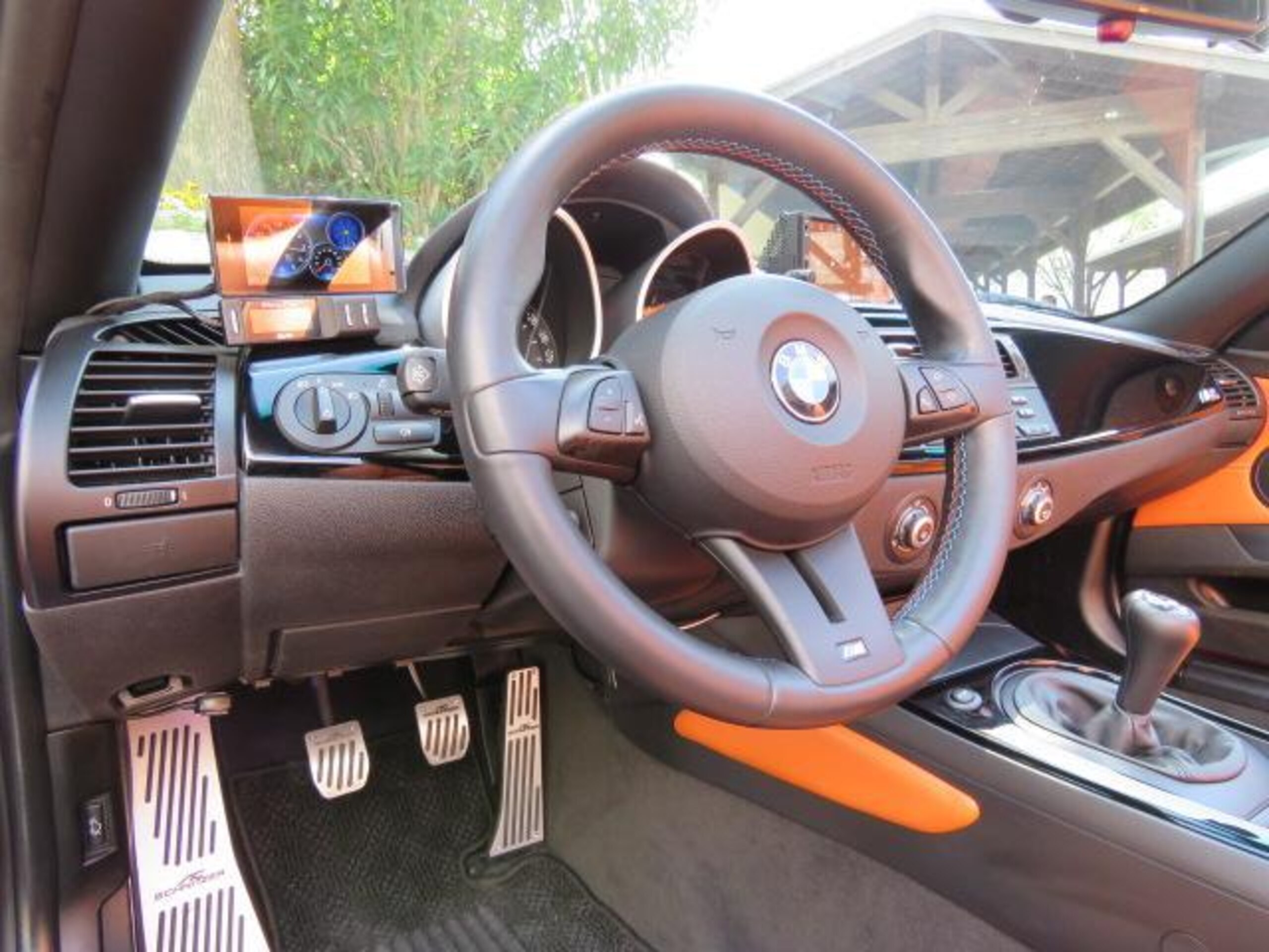 2006 BMW Z4 M Roadster — Photo 17 / 24