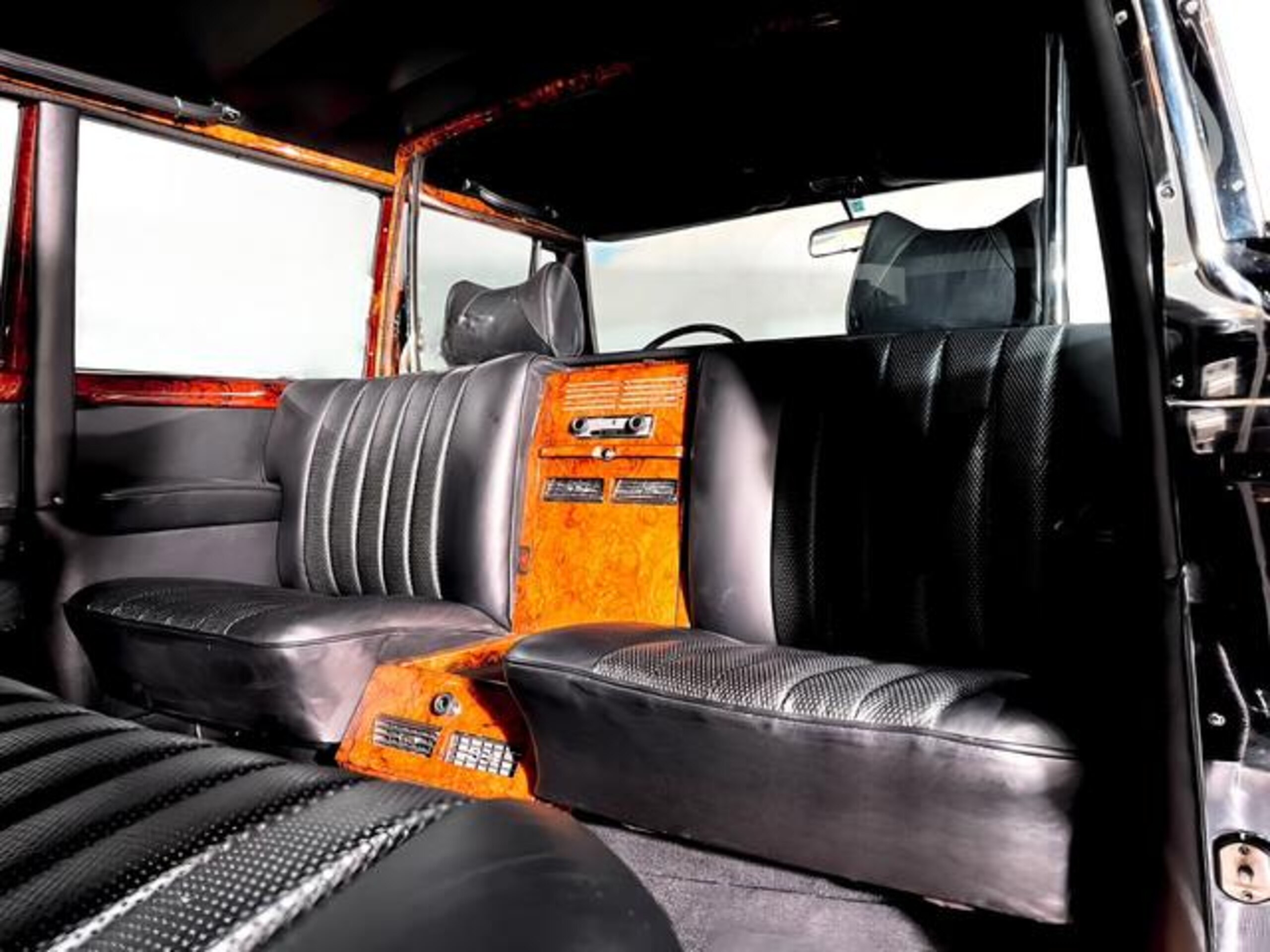1989 Mercedes Benz 600 Pullman — Photo 14 / 24