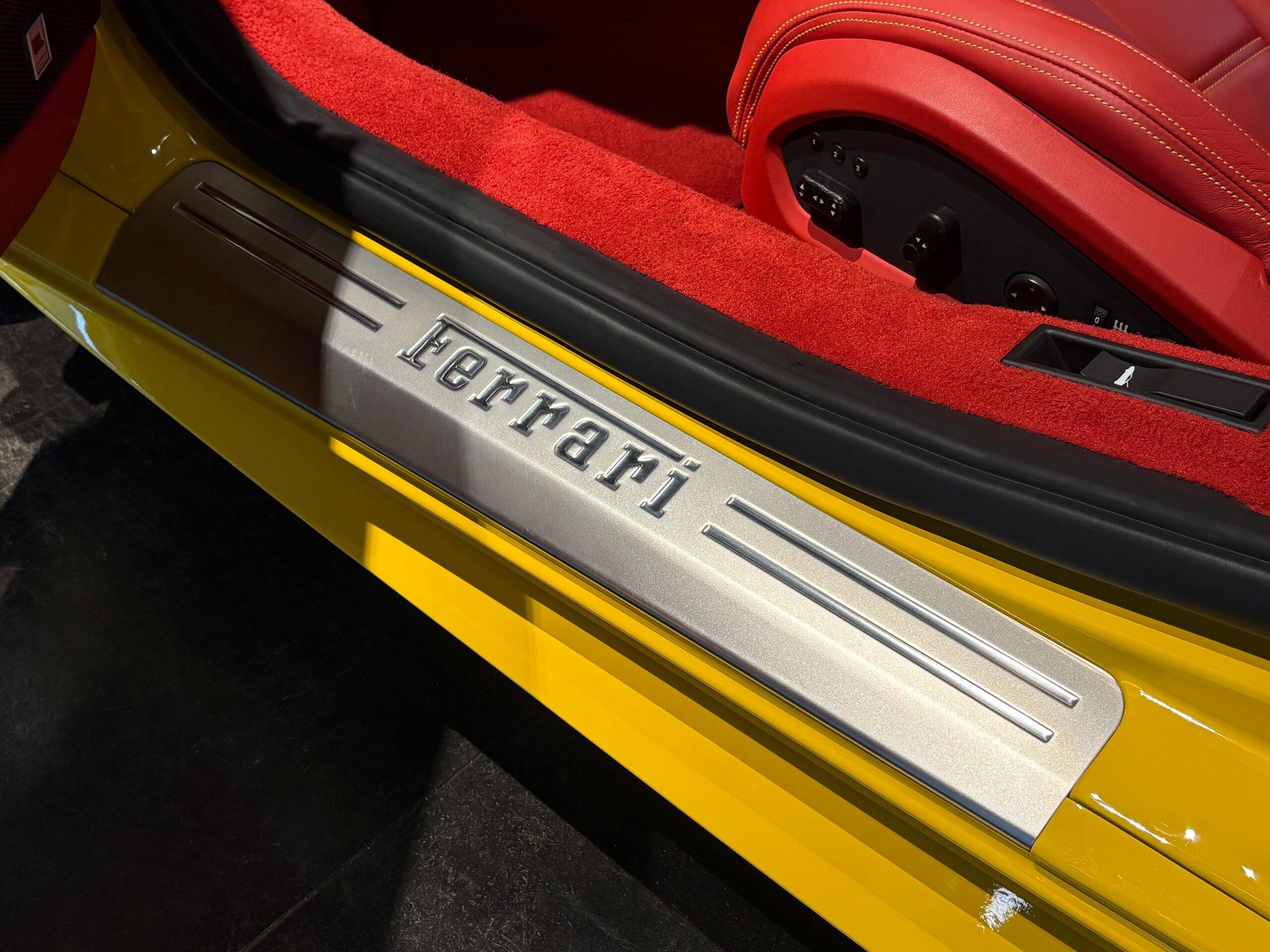 2013 Ferrari 458 Spider — Photo 15 / 19