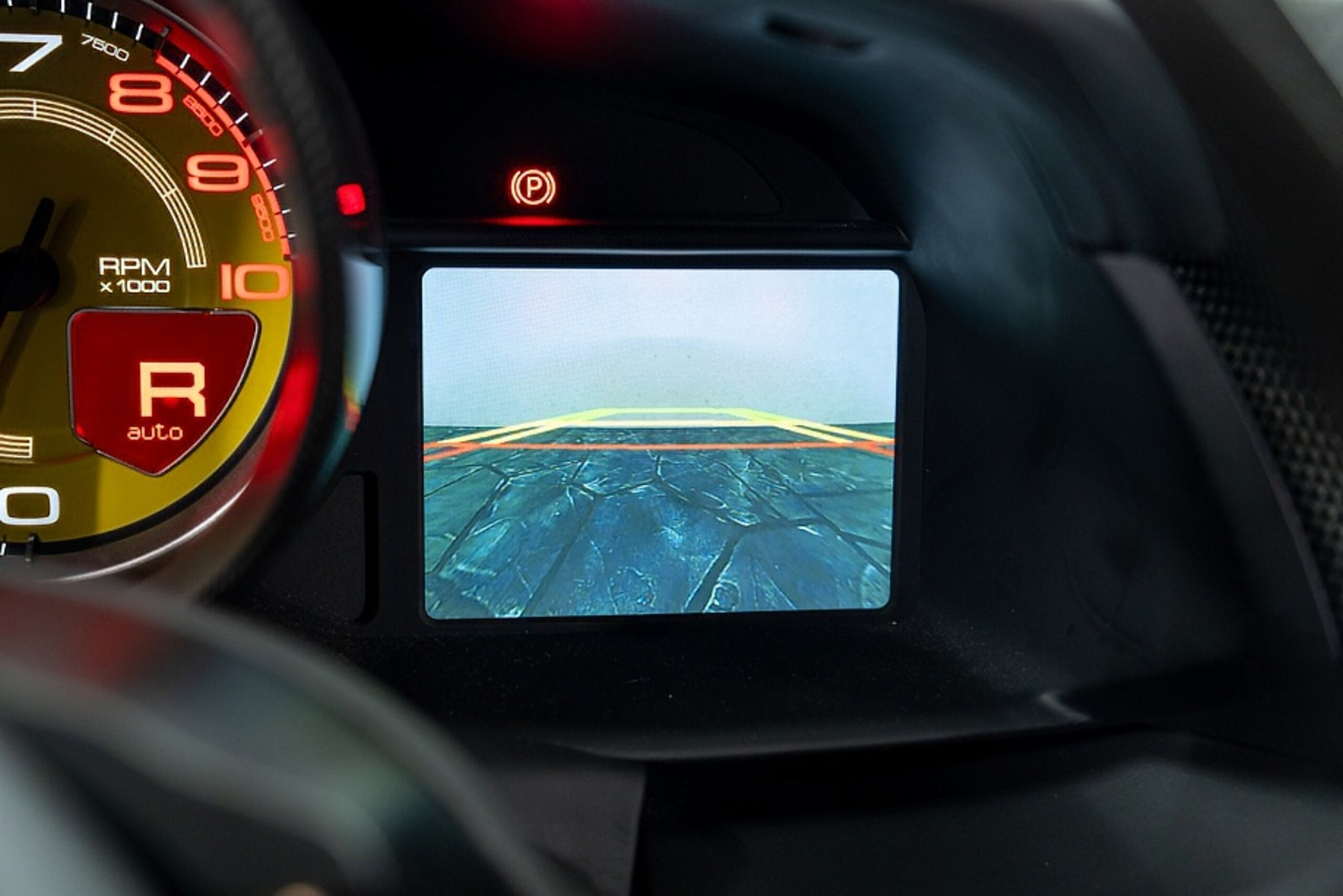 2016 Ferrari 488GTB — Photo 12 / 19