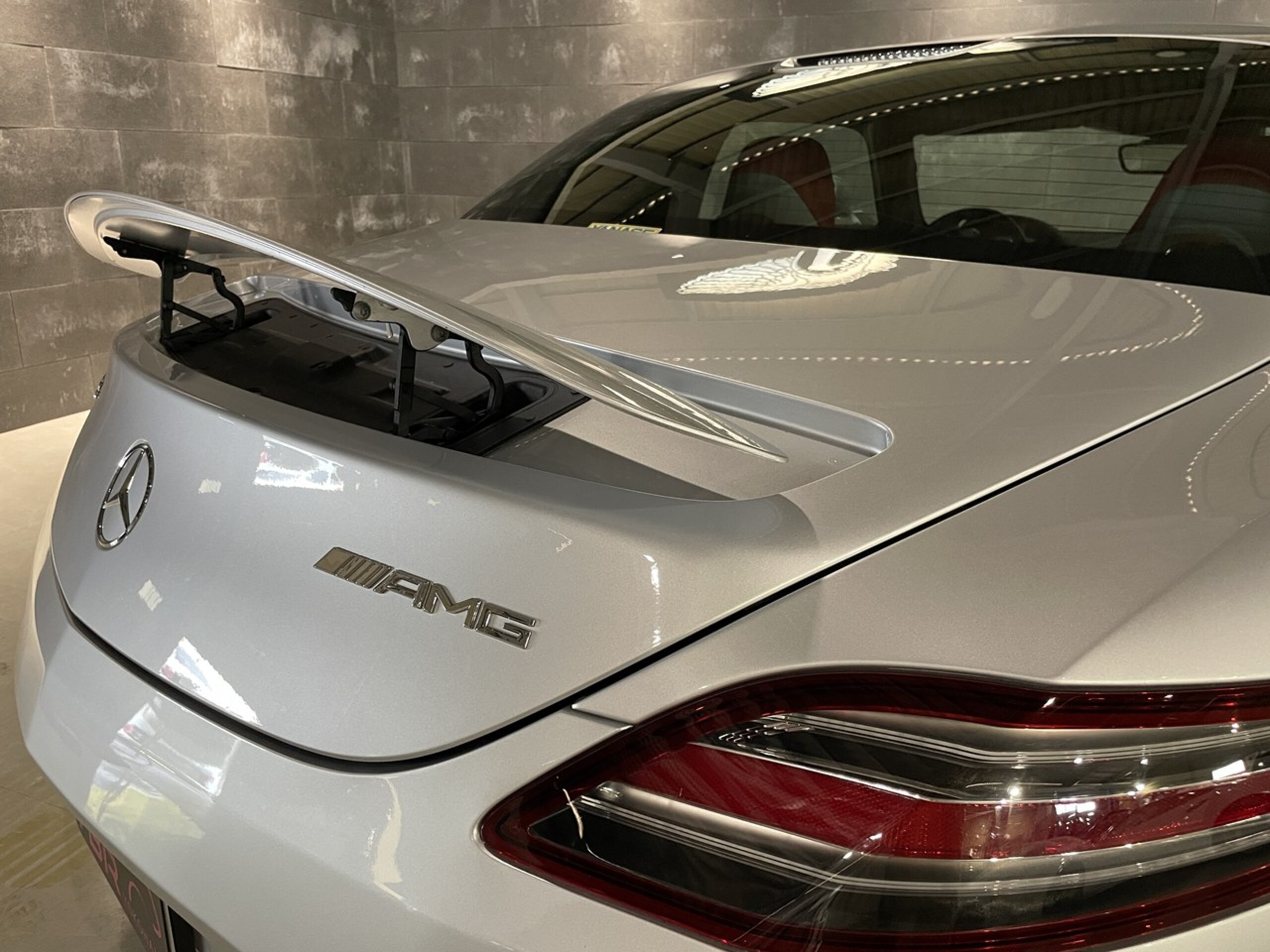 2011 Mercedes Benz SLS AMG — Photo 20 / 23