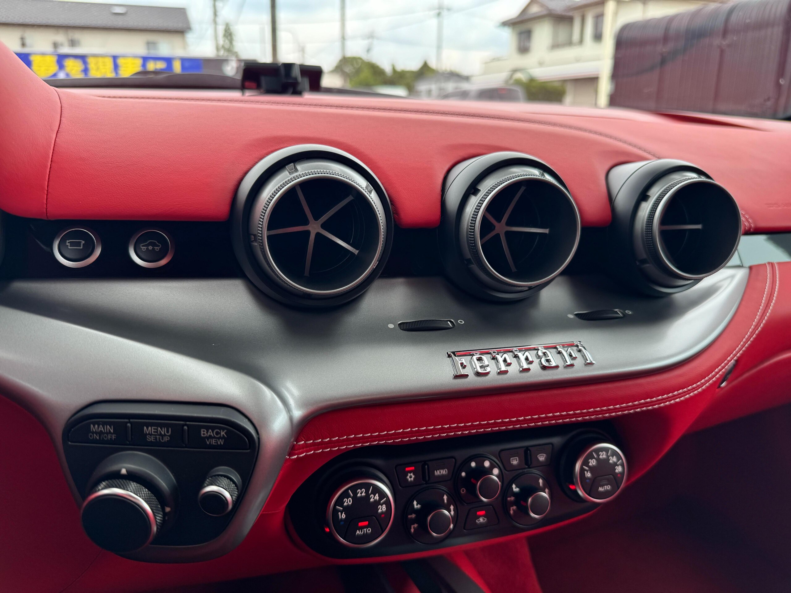 2014 Ferrari F12 Berlinetta — Photo 8 / 54