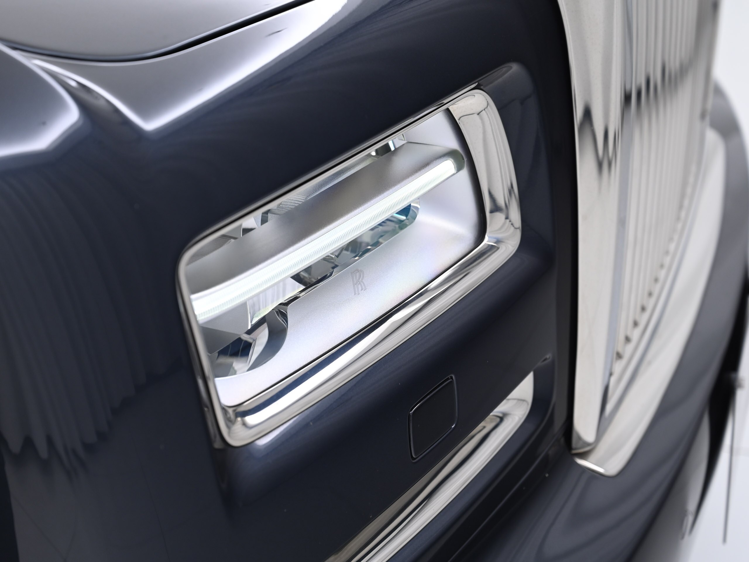 2015 Rolls-Royce Phantom — Photo 24 / 27
