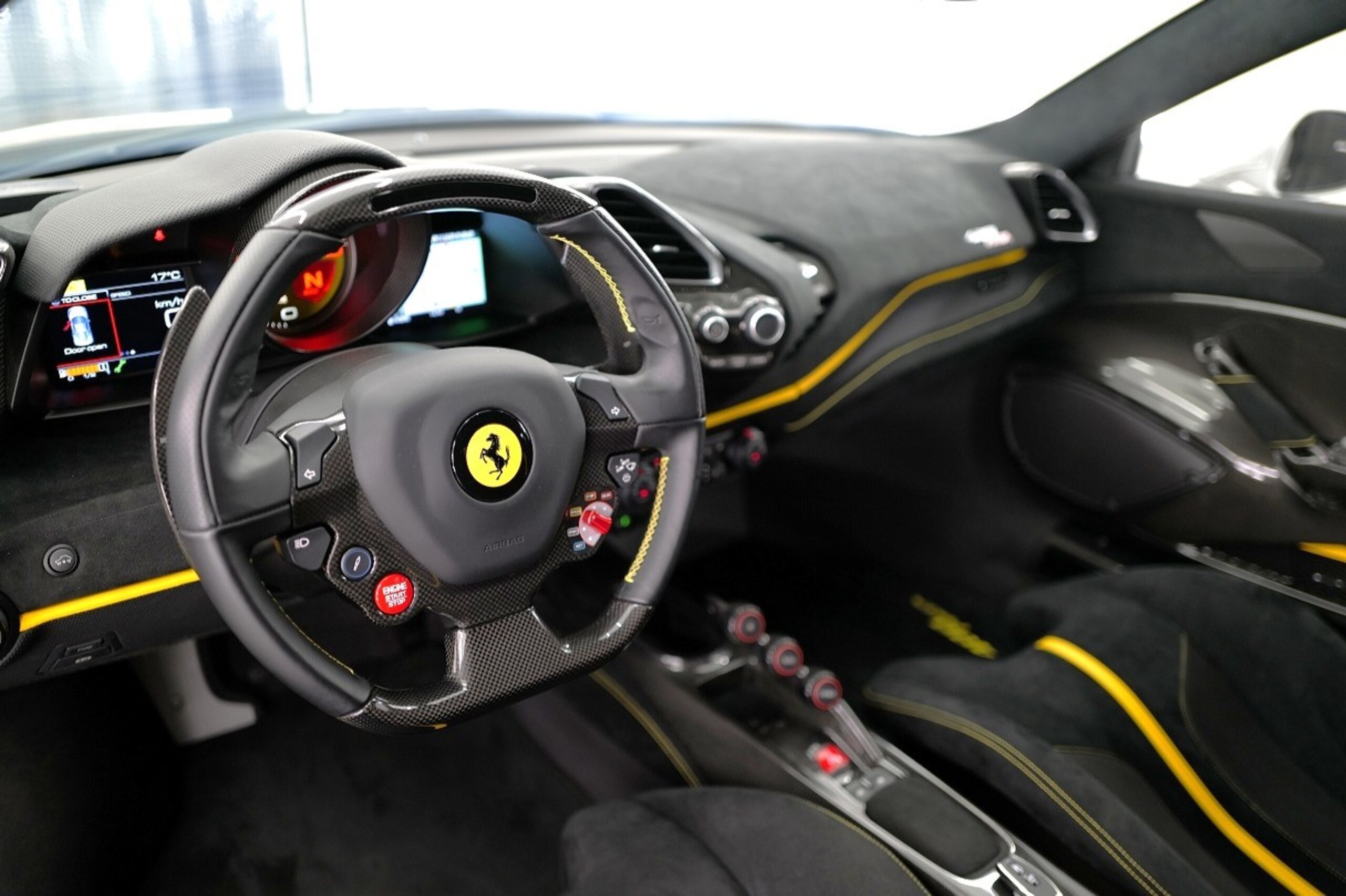 2019 Ferrari 488 Pista — Photo 7 / 21
