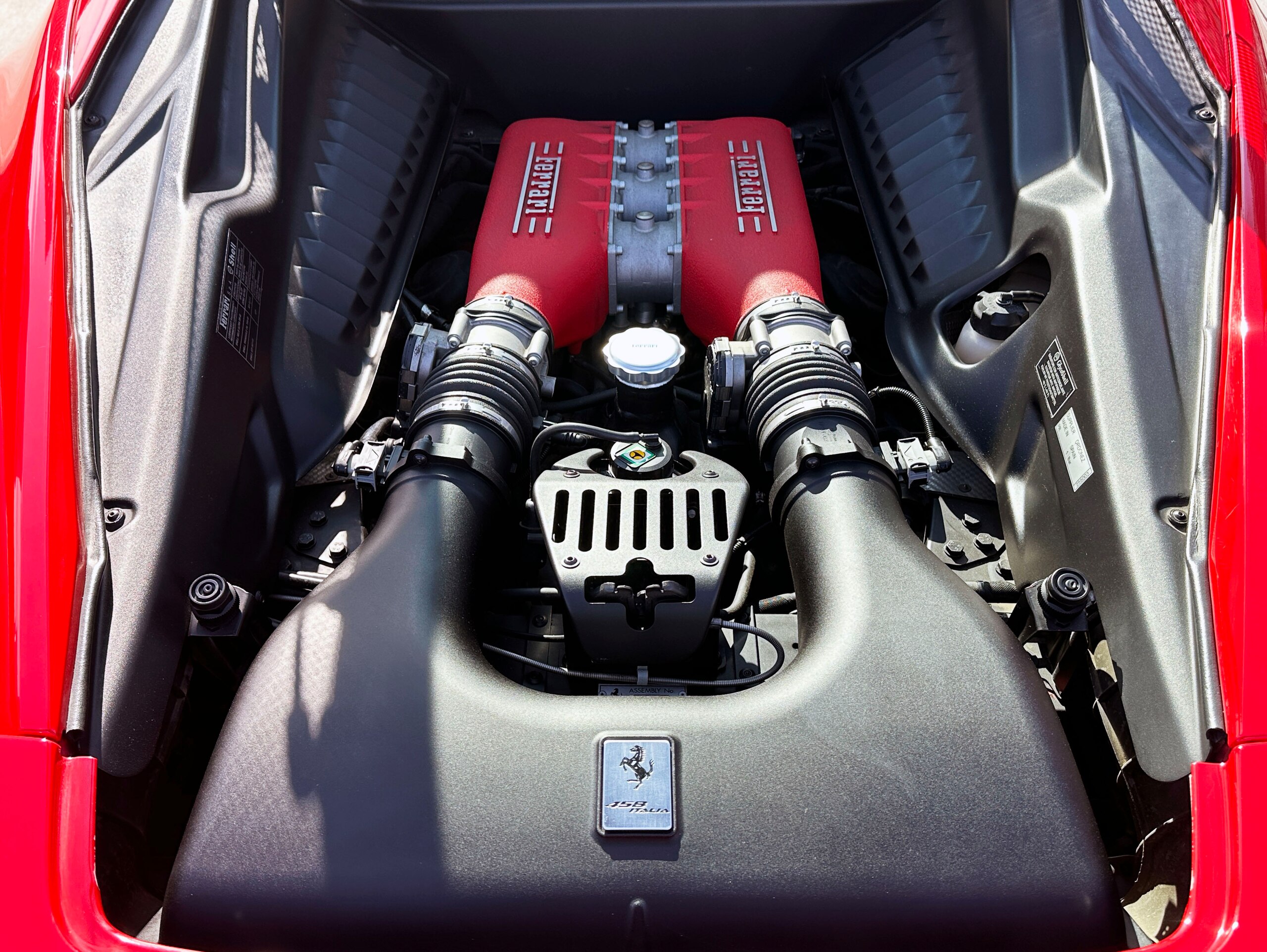 2012 Ferrari 458 Italia F1 DCT — Photo 16 / 17