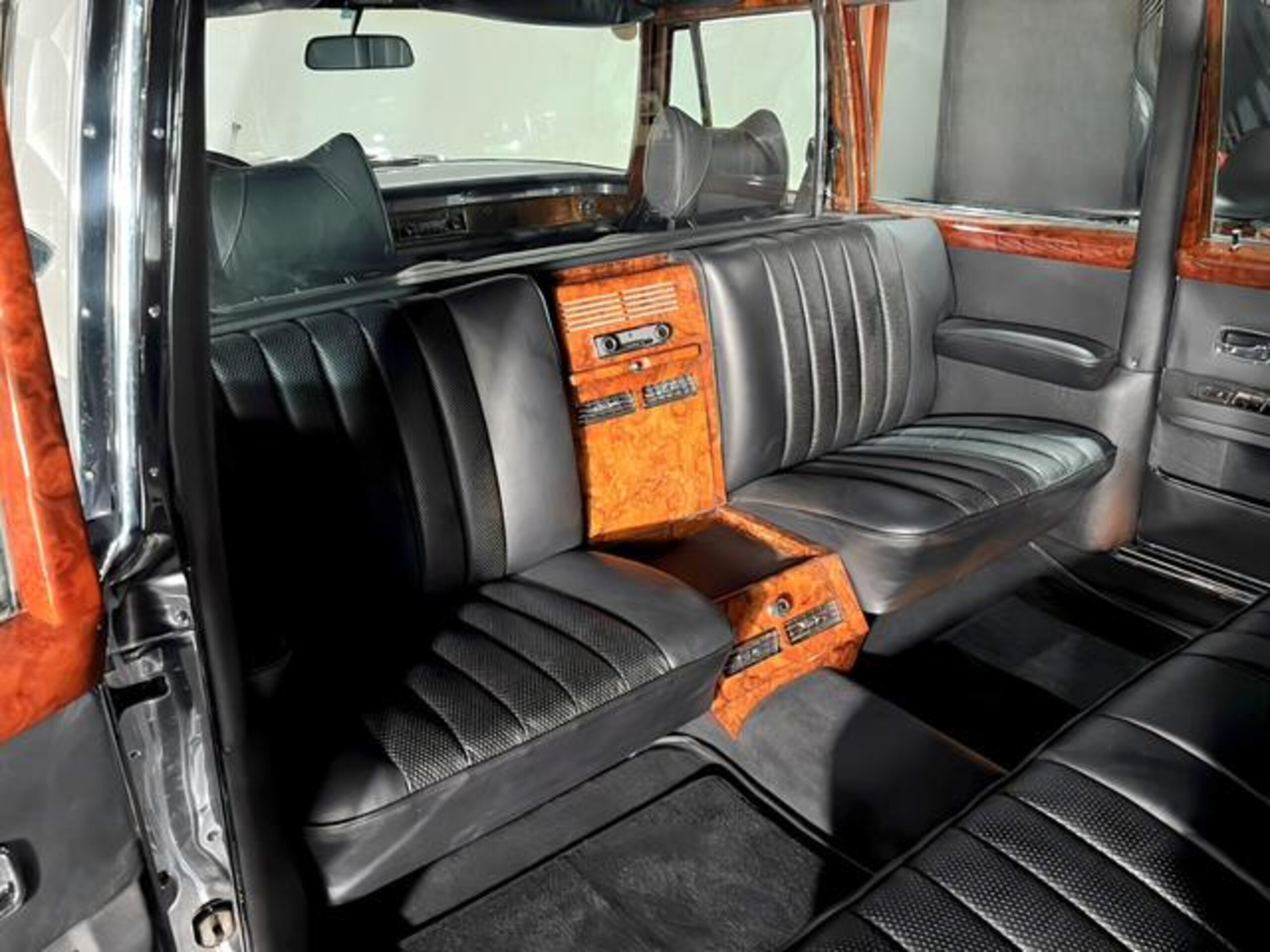 1989 Mercedes Benz 600 Pullman — Photo 13 / 24