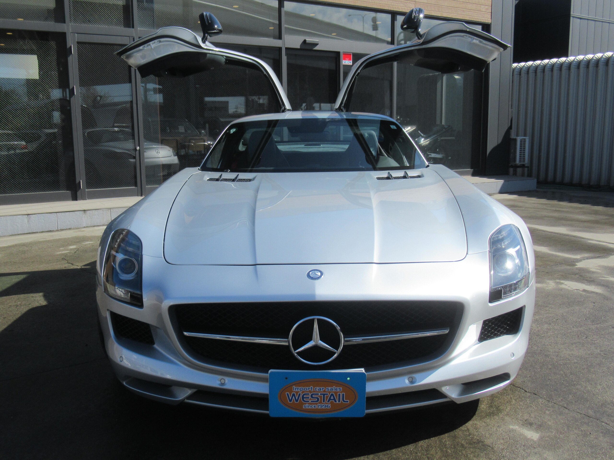 2013 Mercedes Benz SLS AMG GT Carbon fiber interior panels for sale in Japan