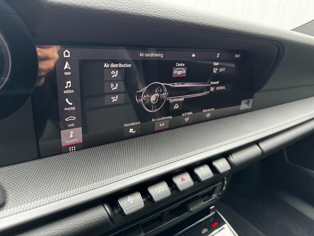 2019 Porsche 911 Carrera S — Photo 21 / 33