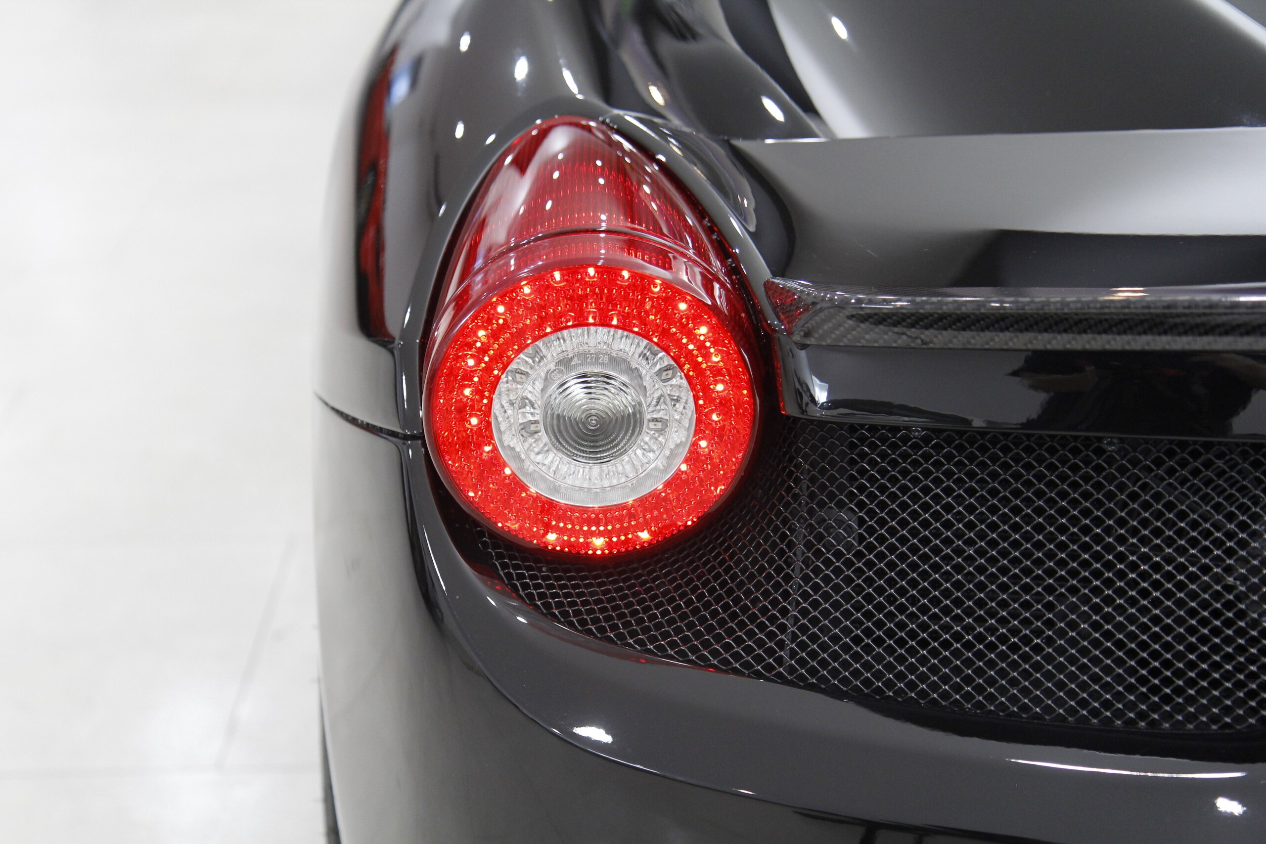 2012 Ferrari 458 Italia F1 DCT — Photo 13 / 17