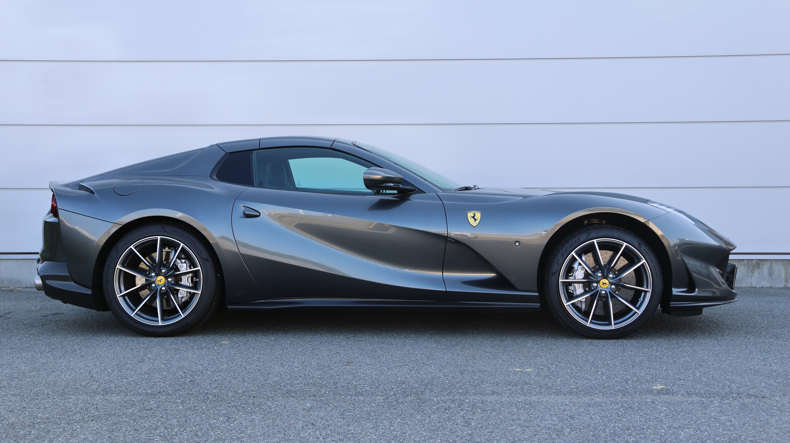 2021 Ferrari 812GTS — Photo 31 / 38