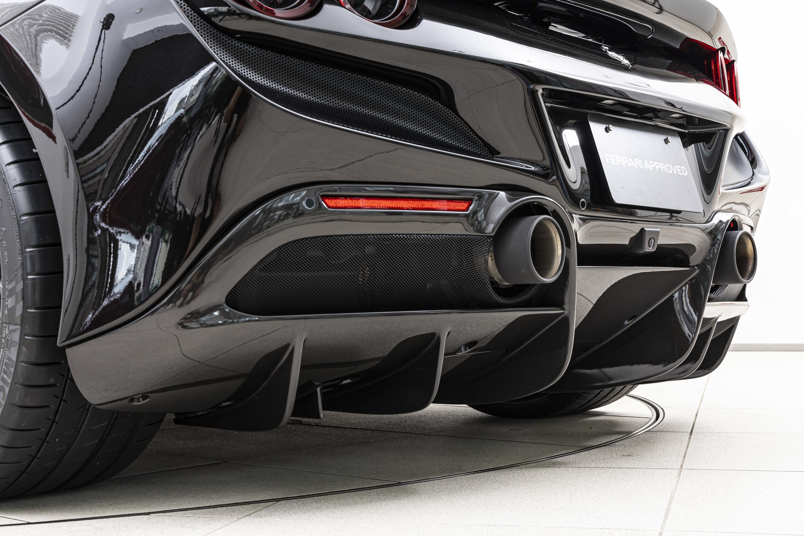 2022 Ferrari F8 Spider — Photo 23 / 32