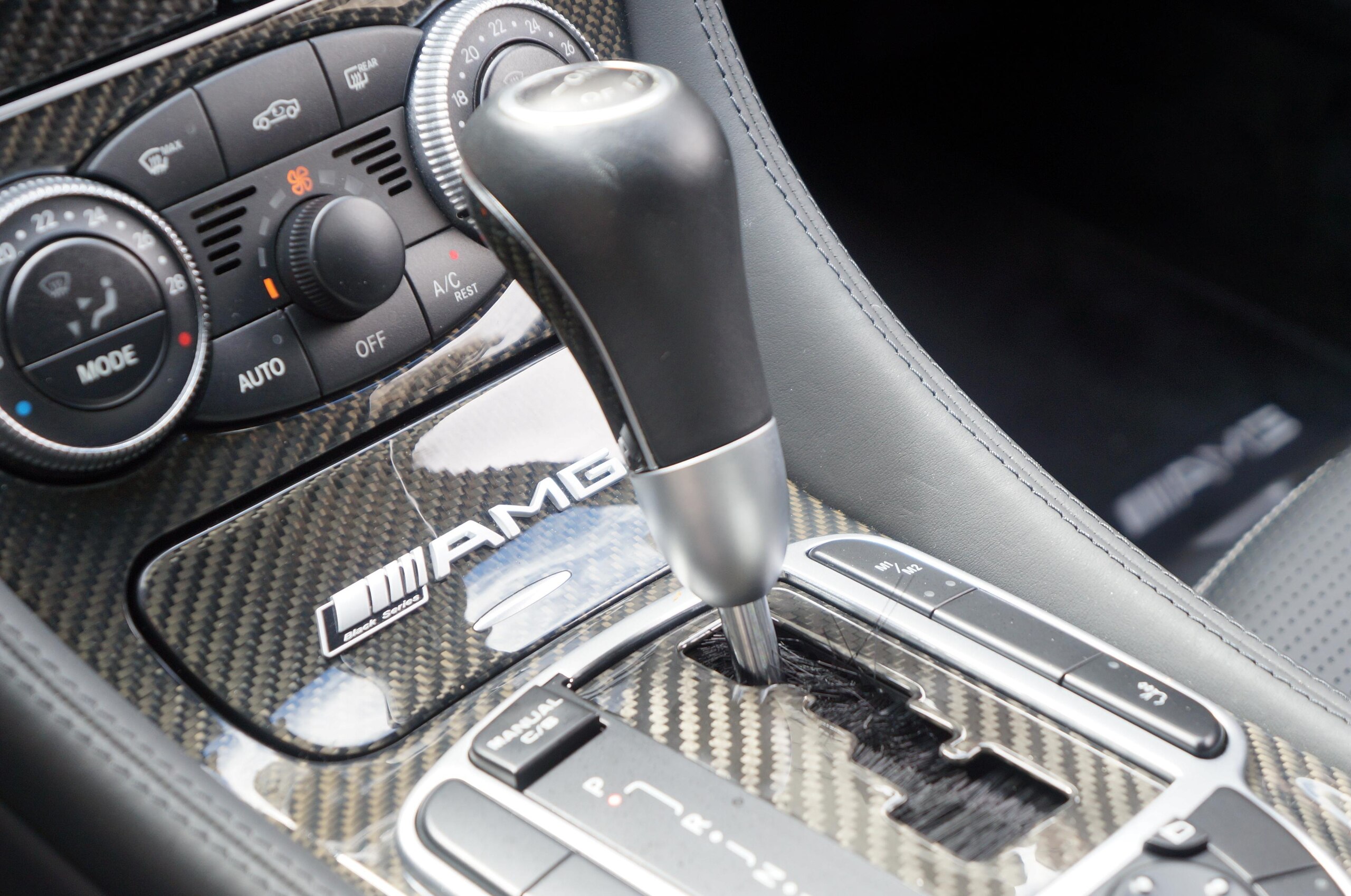 2009 Mercedes Benz SL65 AMG — Photo 14 / 23