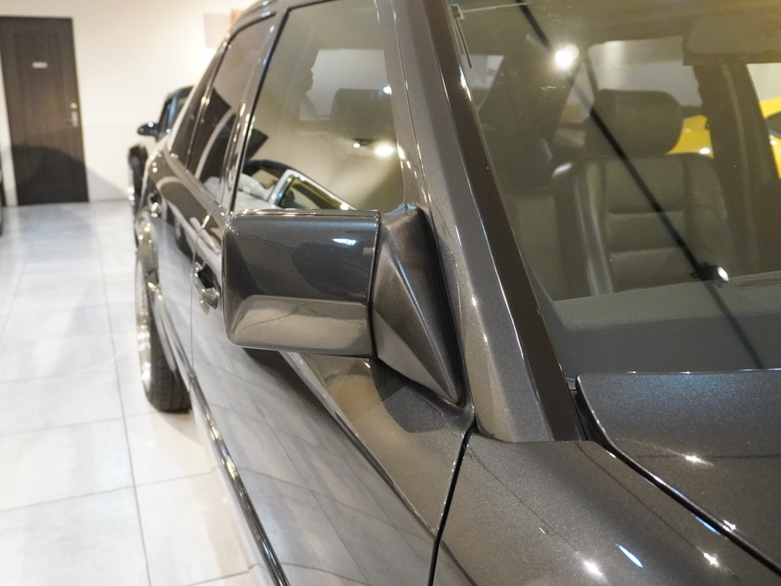 1993 Mercedes Benz E60 AMG — Photo 6 / 24