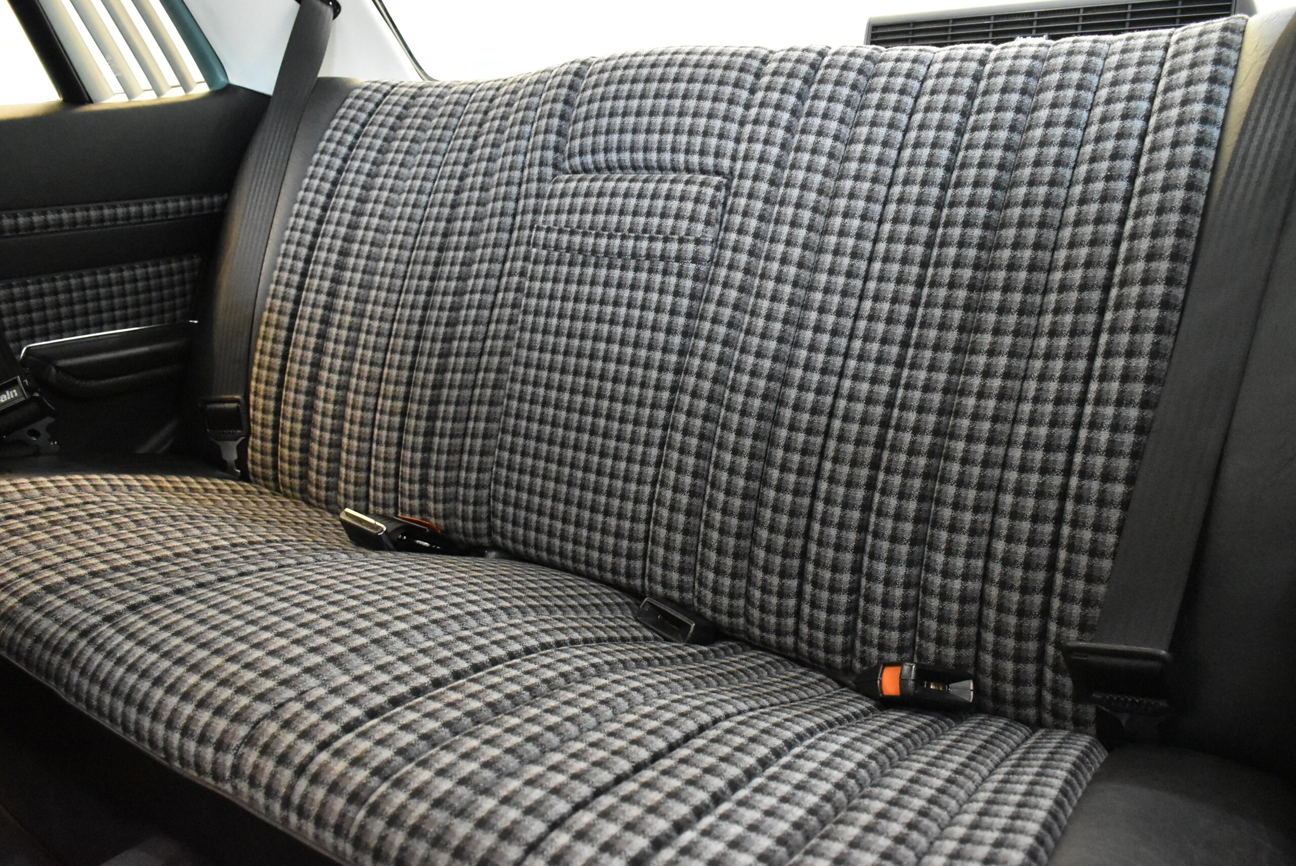 1980 Mercedes Benz 450SLC — Photo 11 / 17