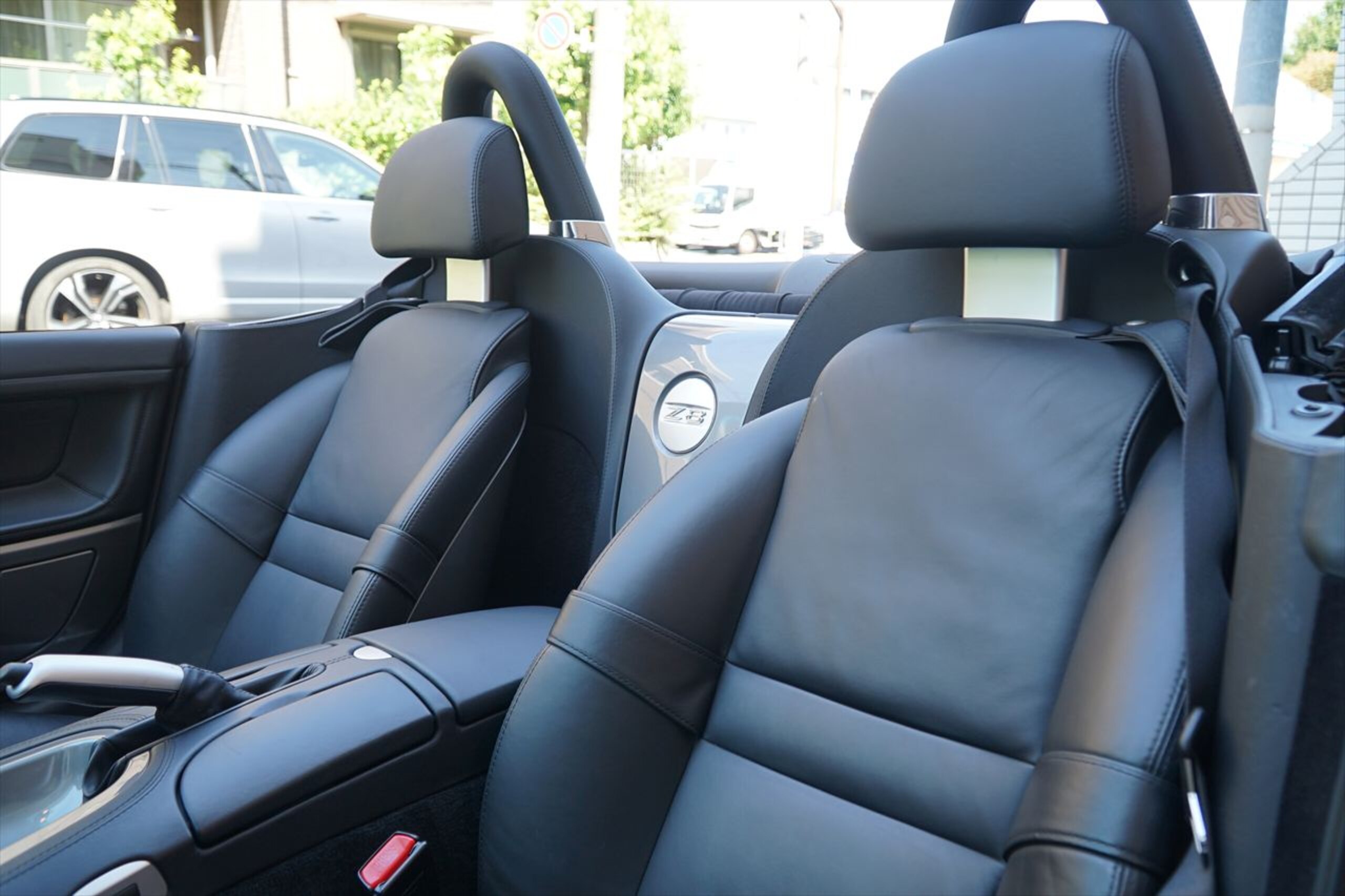 2001 BMW Z8 — Photo 12 / 22