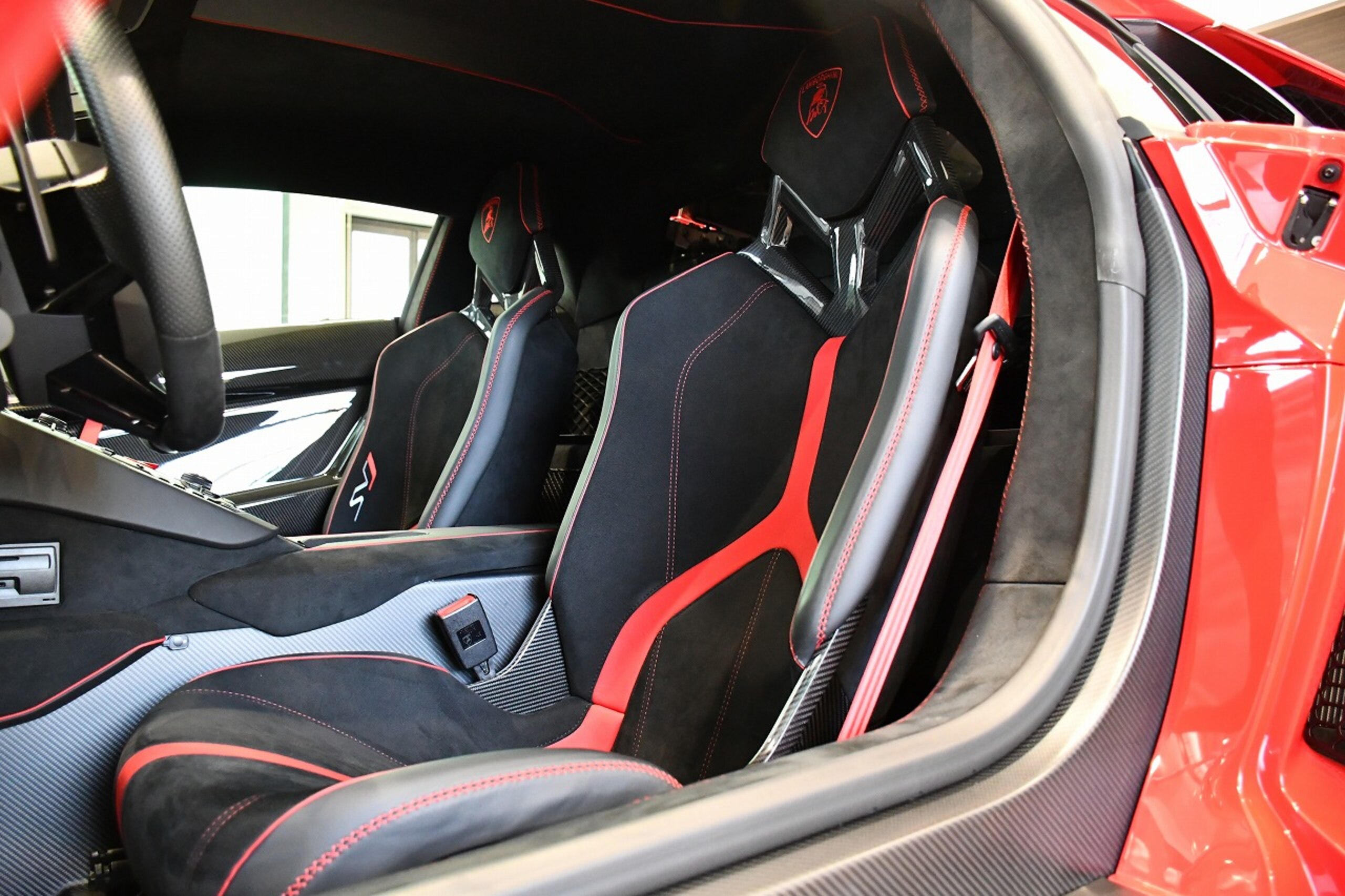 2019 Lamborghini Aventador SVJ — Photo 24 / 46