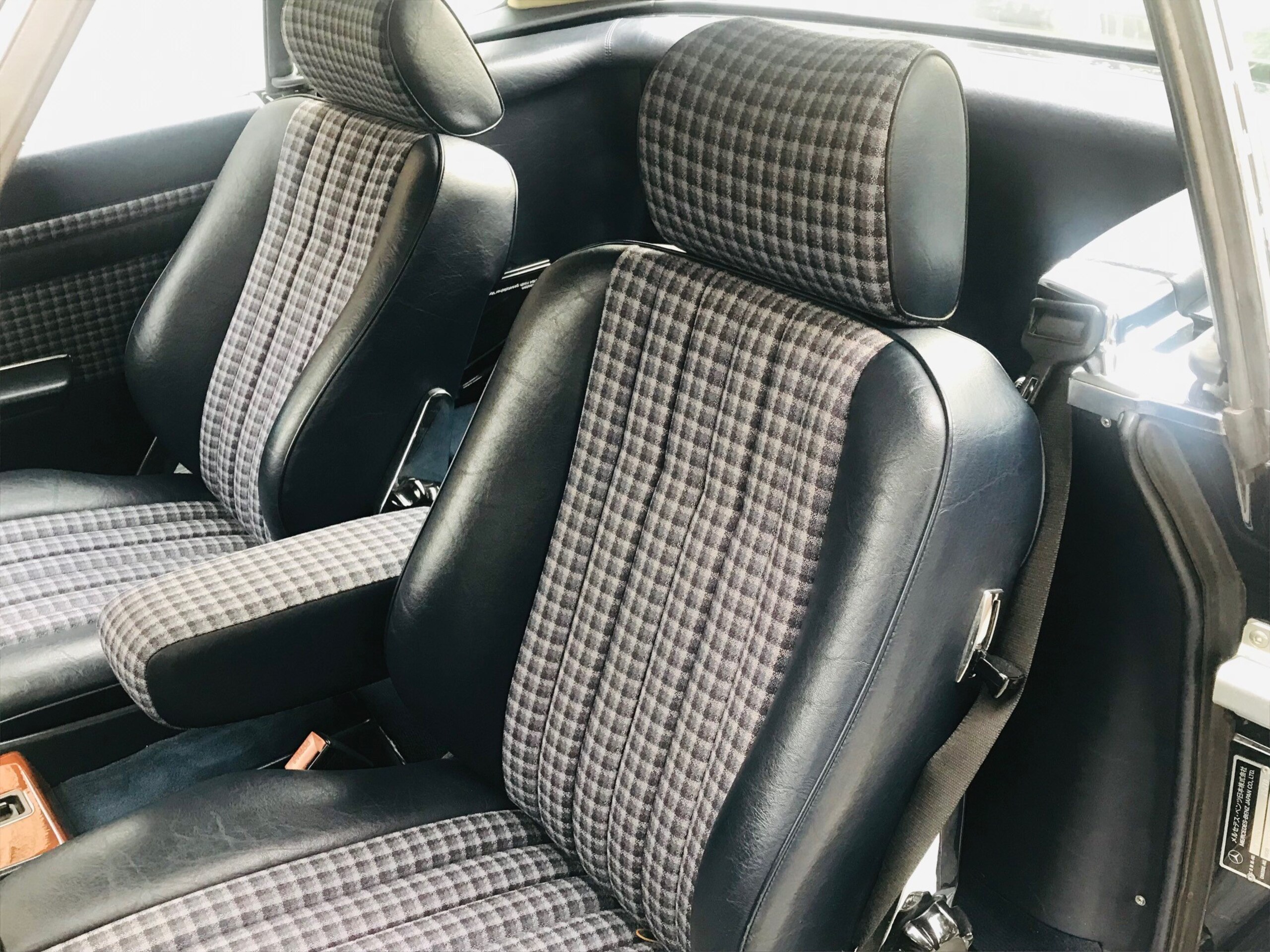 1987 Mercedes Benz SL560 — Photo 10 / 16