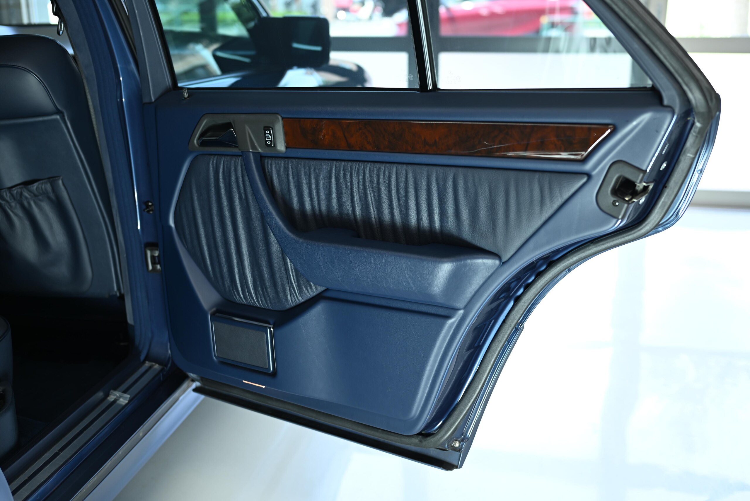 1994 Mercedes Benz E500 — Photo 63 / 74