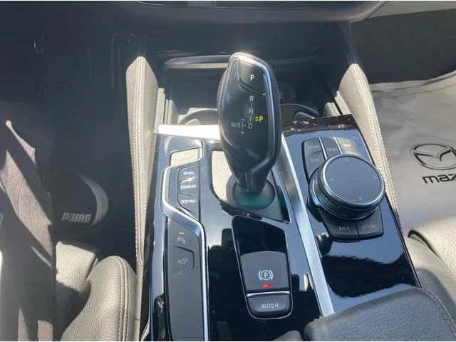 2018 BMW 530i M Sport — Photo 16 / 29