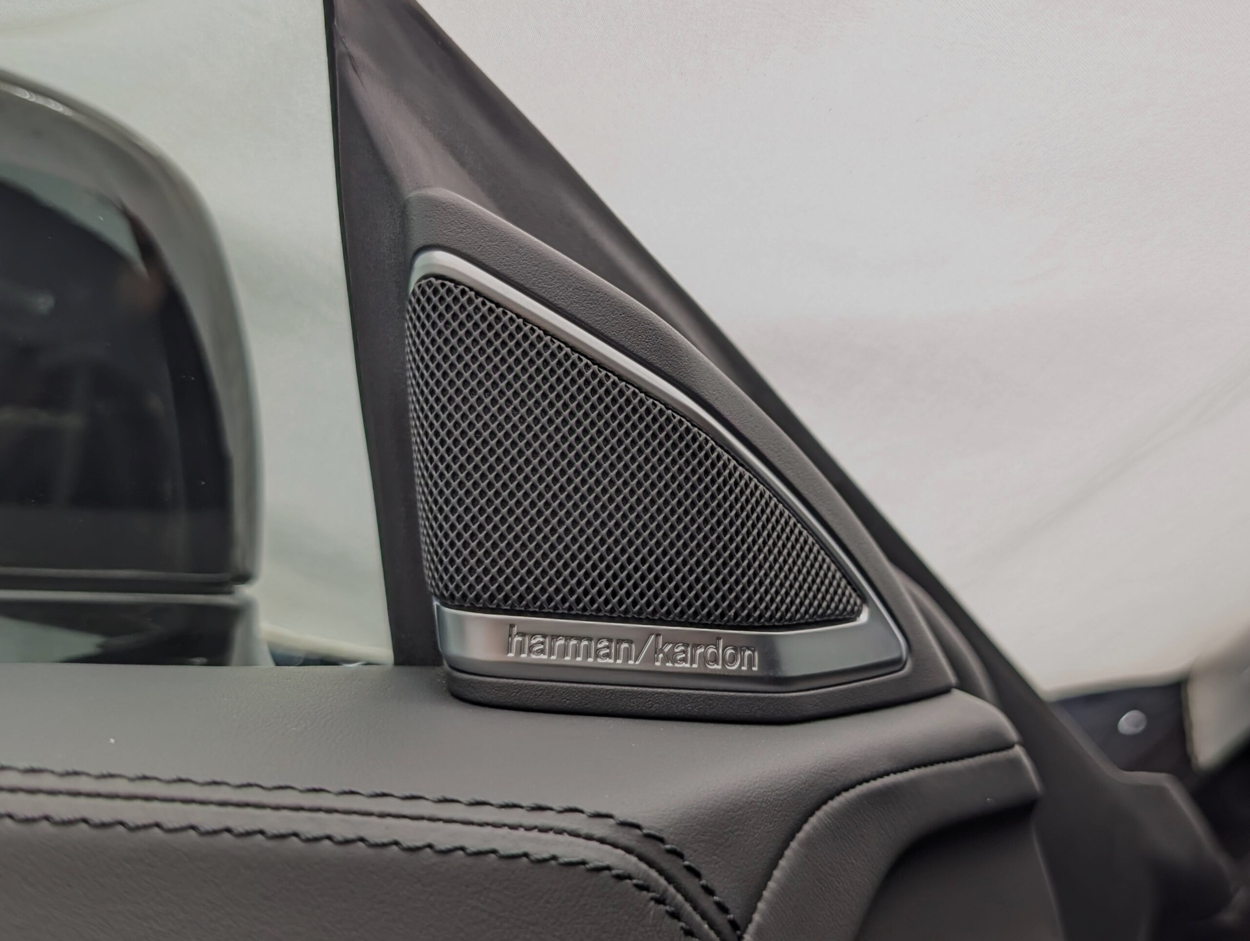 2012 Mercedes Benz CLS63 AMG — Photo 28 / 38