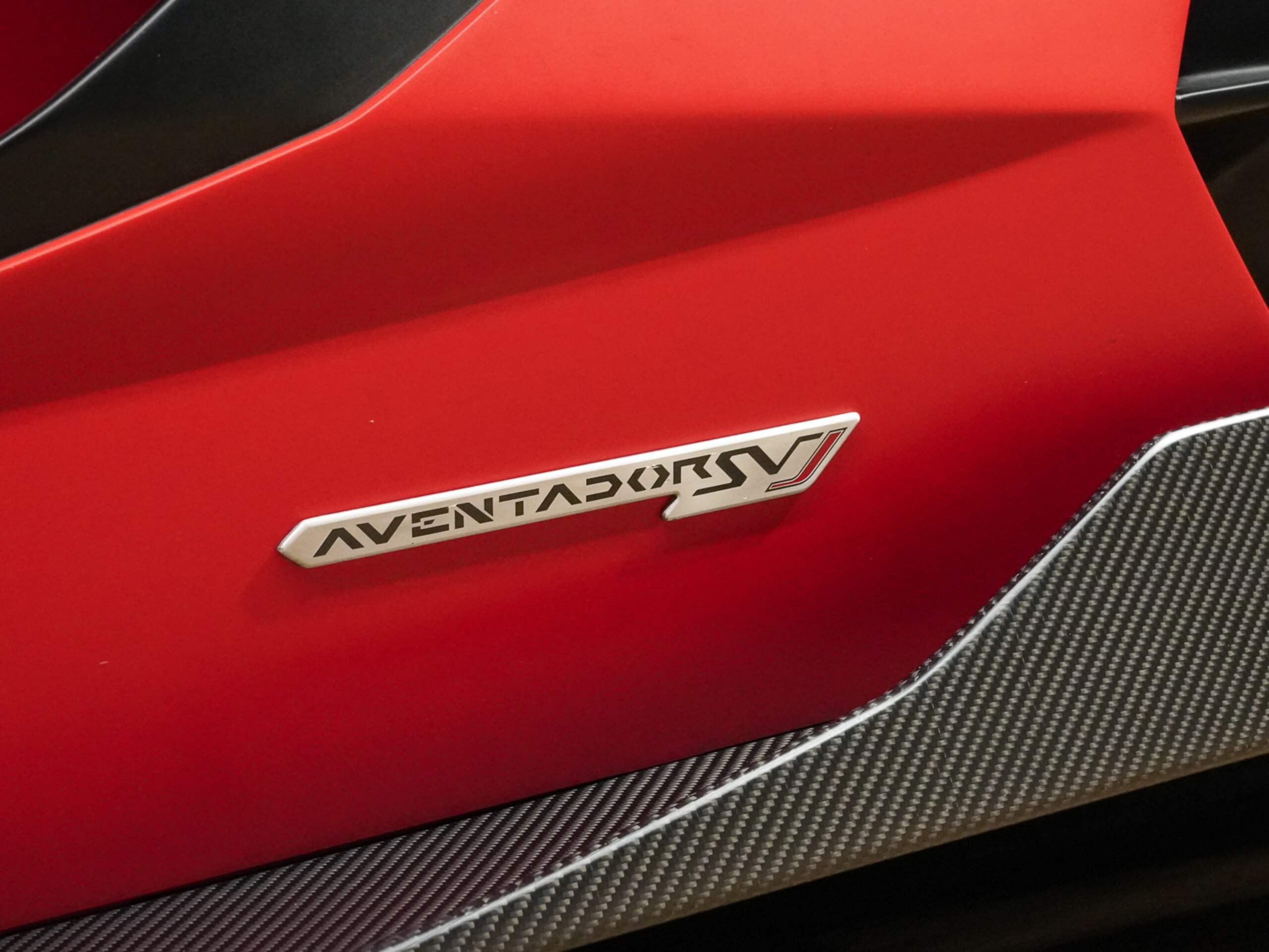2021 Lamborghini Aventador SVJ — Photo 41 / 74