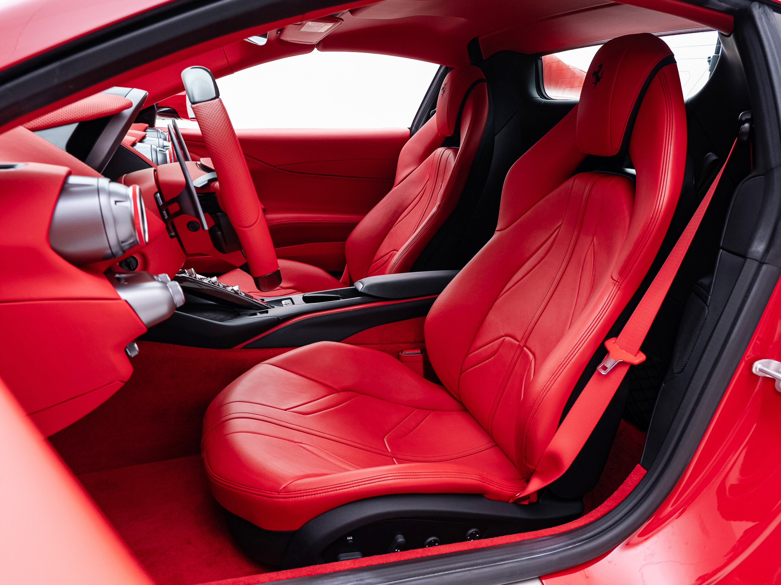 2021 Ferrari 812GTS — Photo 9 / 55