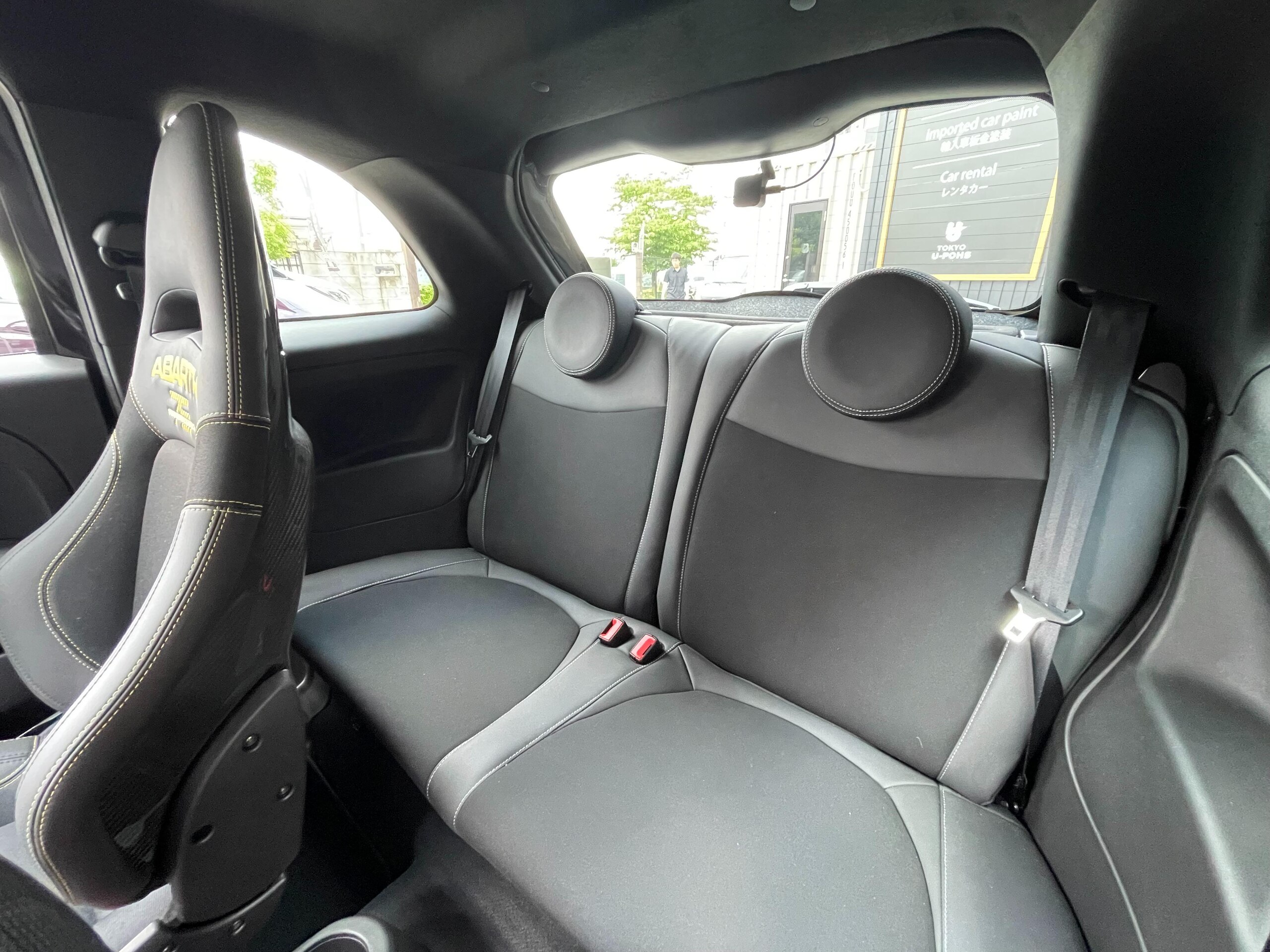 2025 Abarth 695 75th Anniversary — Photo 30 / 33