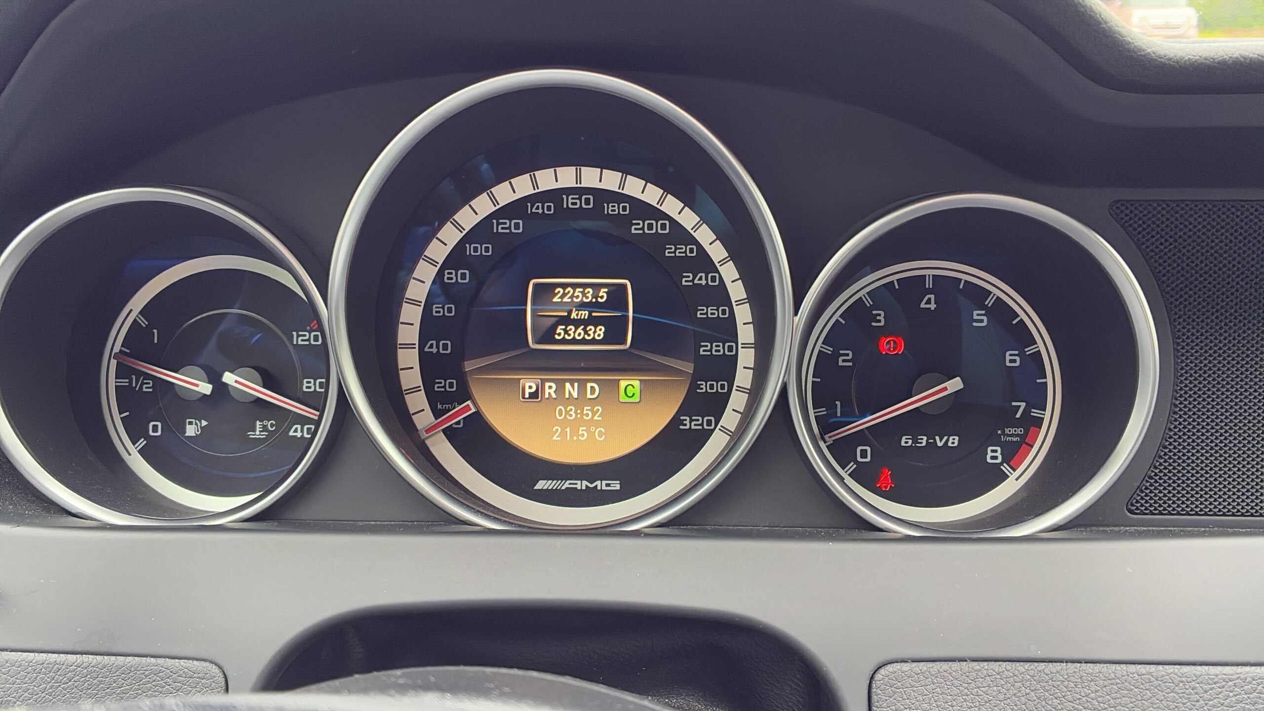 2011 Mercedes Benz C63 AMG — Photo 6 / 11