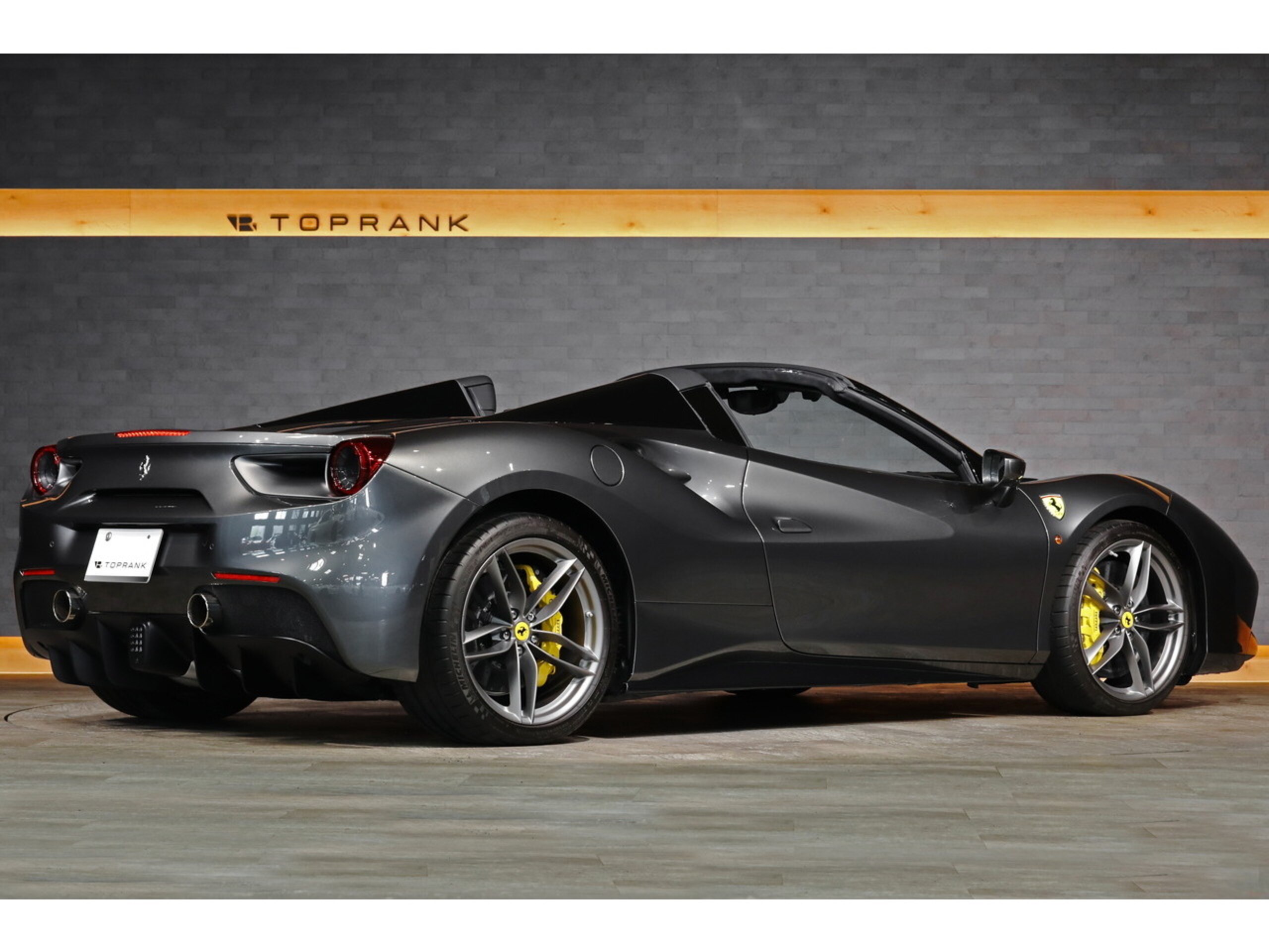 2018 Ferrari 488 Spider — Photo 16 / 65