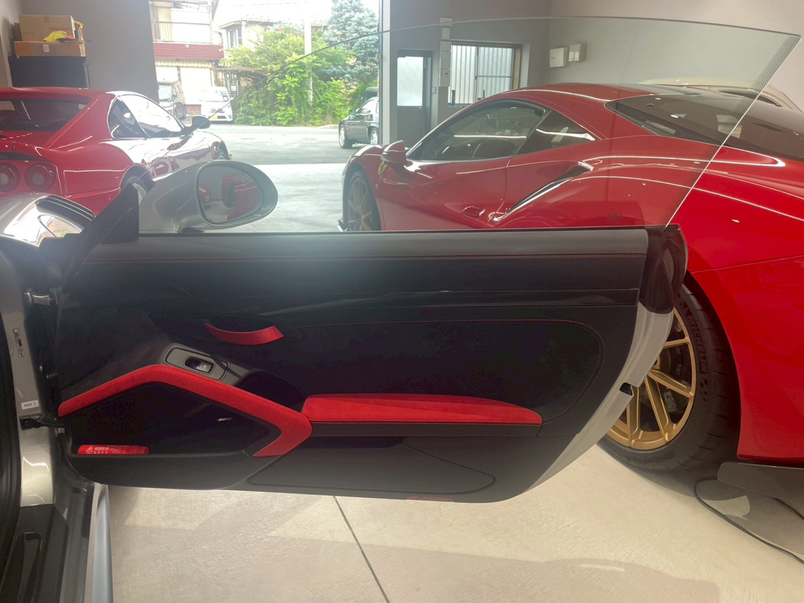 2019 Porsche 911 GT2 RS — Photo 29 / 32