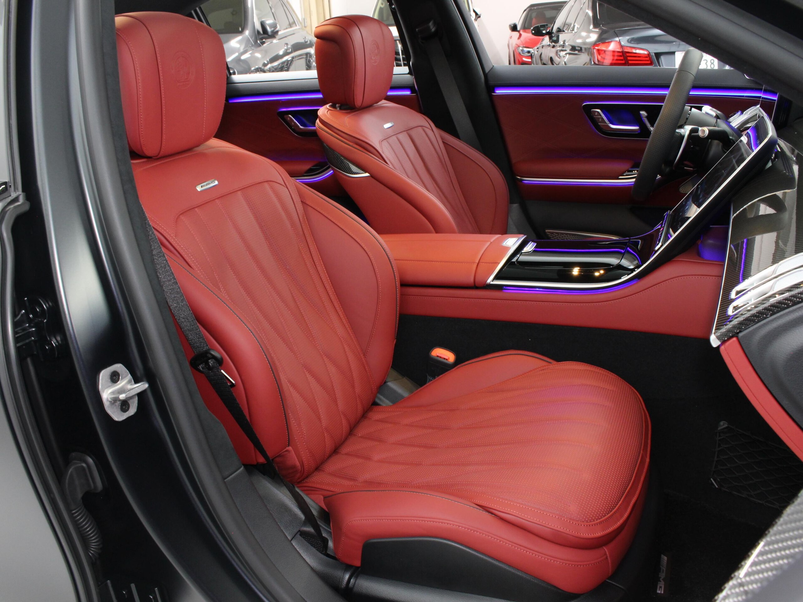 2024 Mercedes Benz AMG S63 E Performance — Photo 13 / 20
