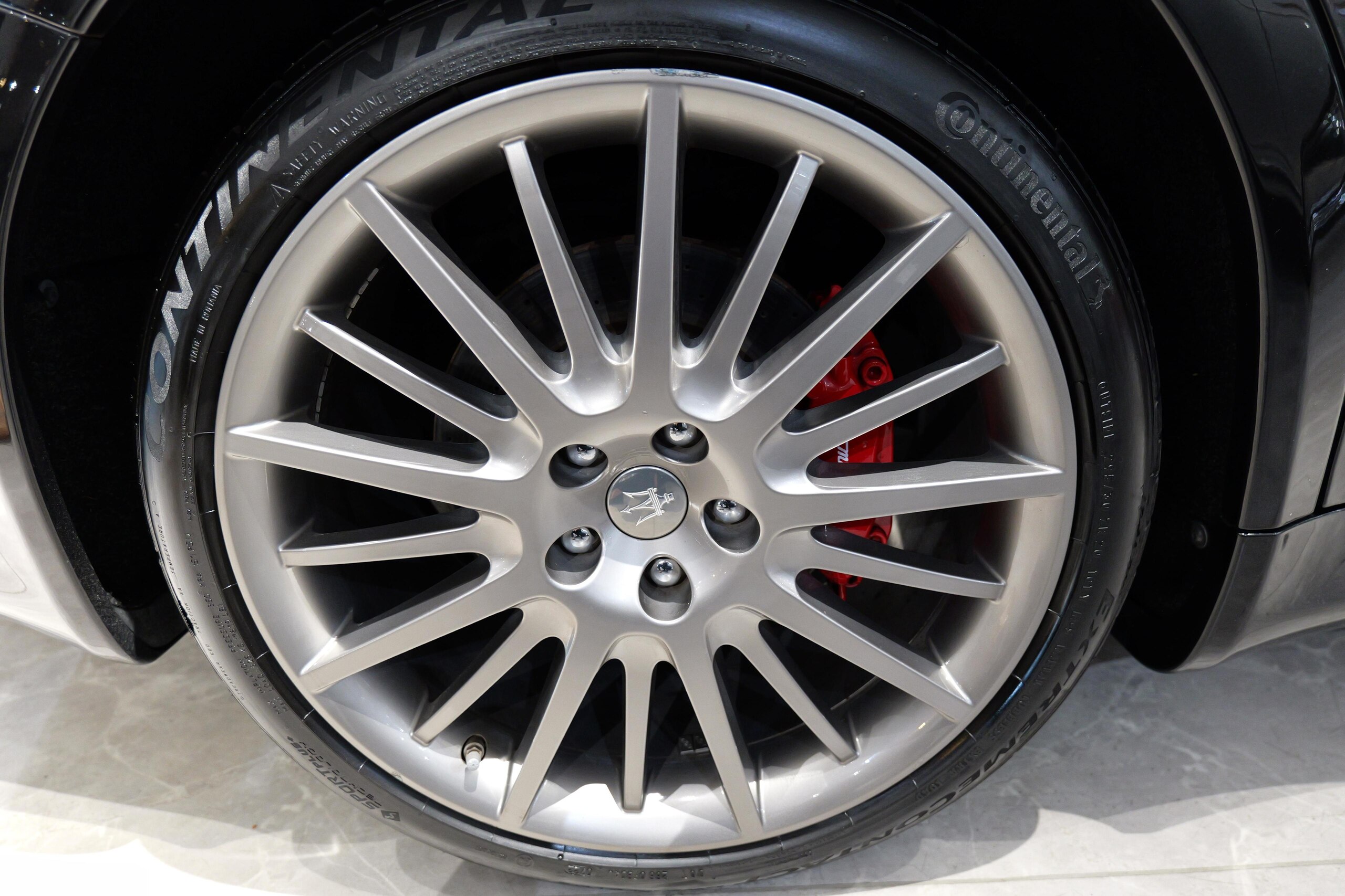 2013 Maserati Quattroporte Sport GT S — Photo 29 / 31