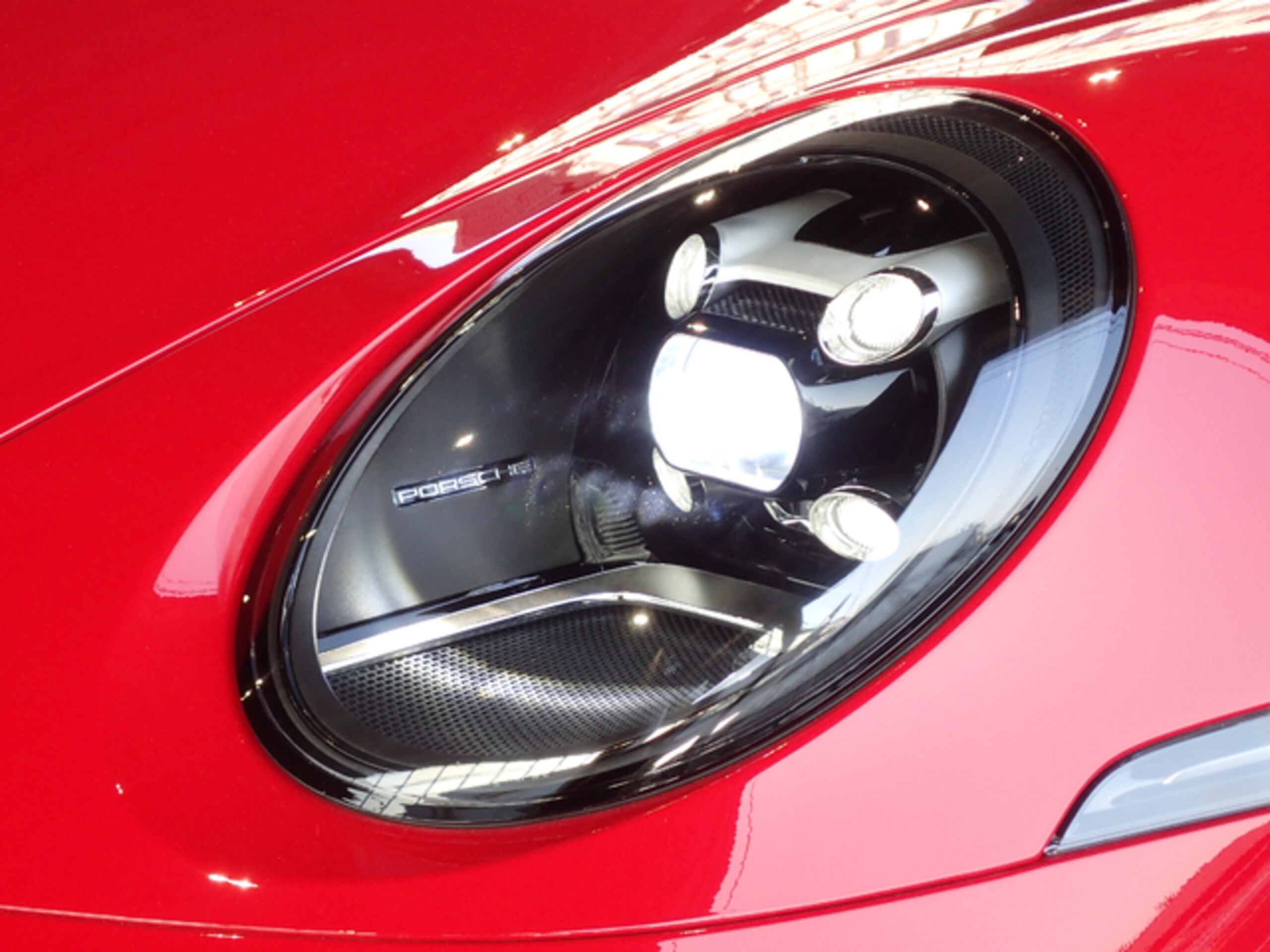 2024 Porsche 911 GT3 — Photo 18 / 21