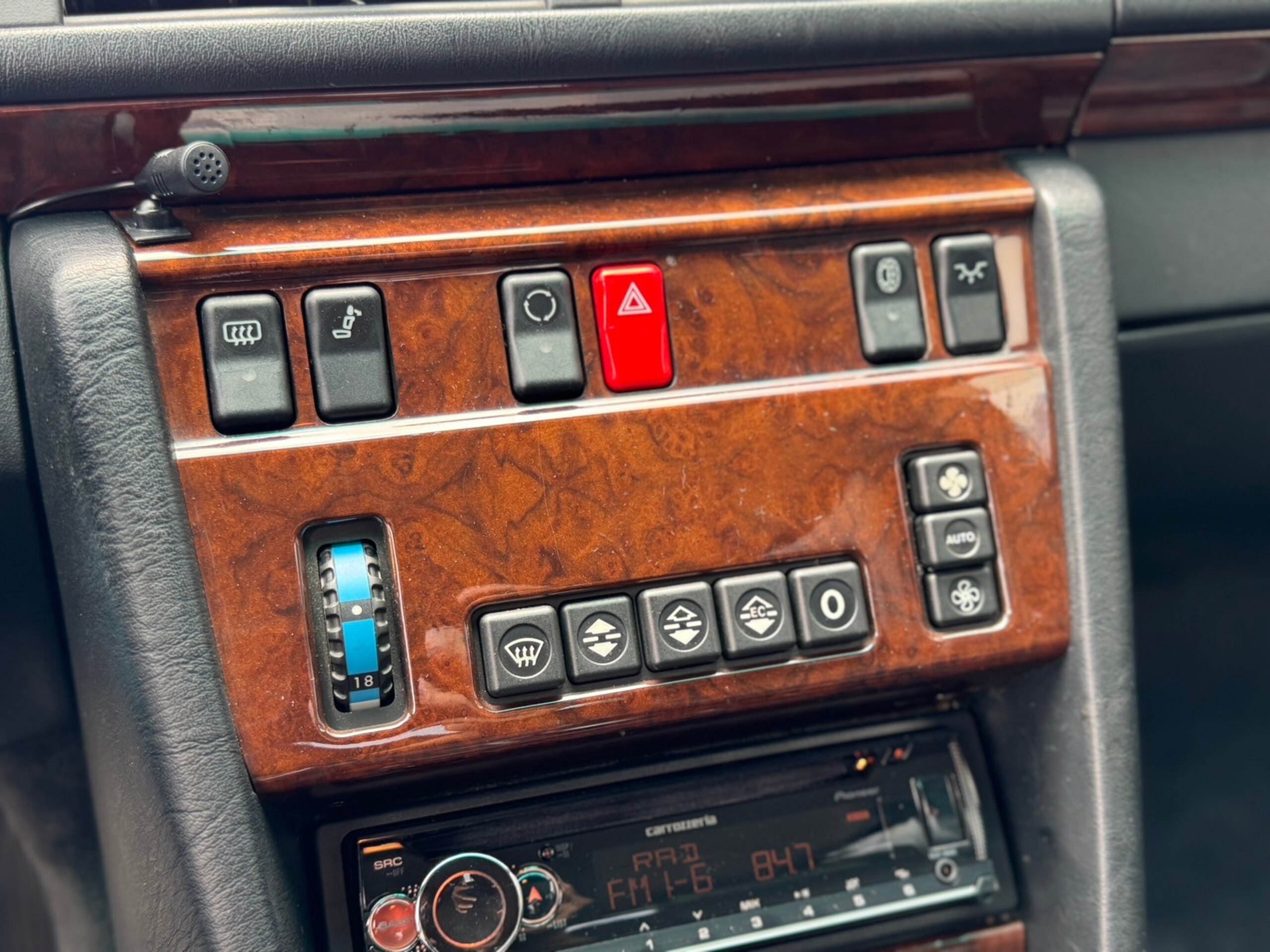 1992 Mercedes Benz E500 — Photo 12 / 17
