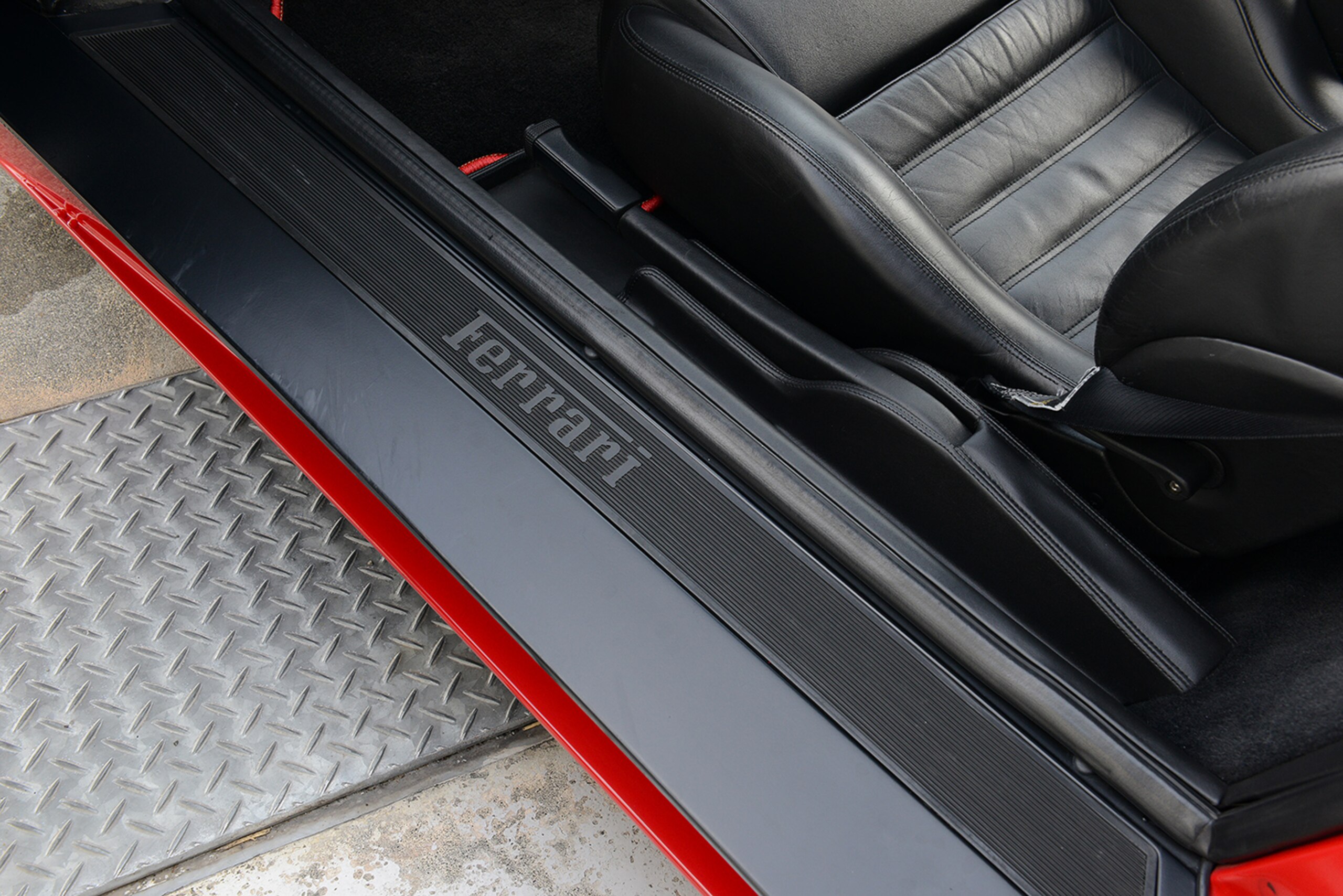 1992 Ferrari 348 TB — Photo 10 / 21