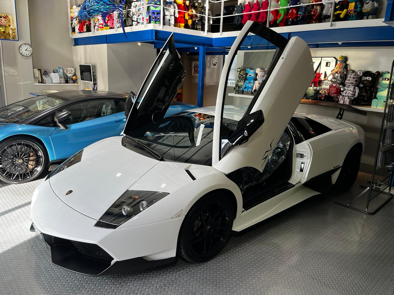 2009 Lamborghini Murcielago LP670-4 SV — Photo 6 / 27