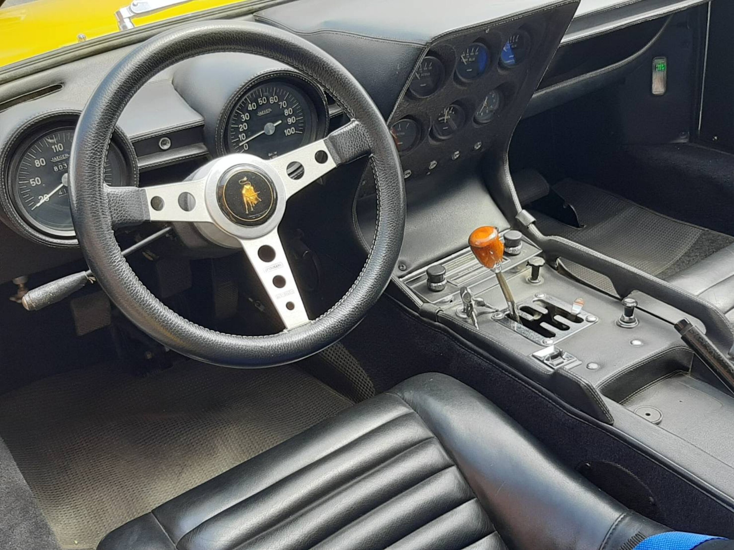 1968 Lamborghini Miura P400 — Photo 7 / 10