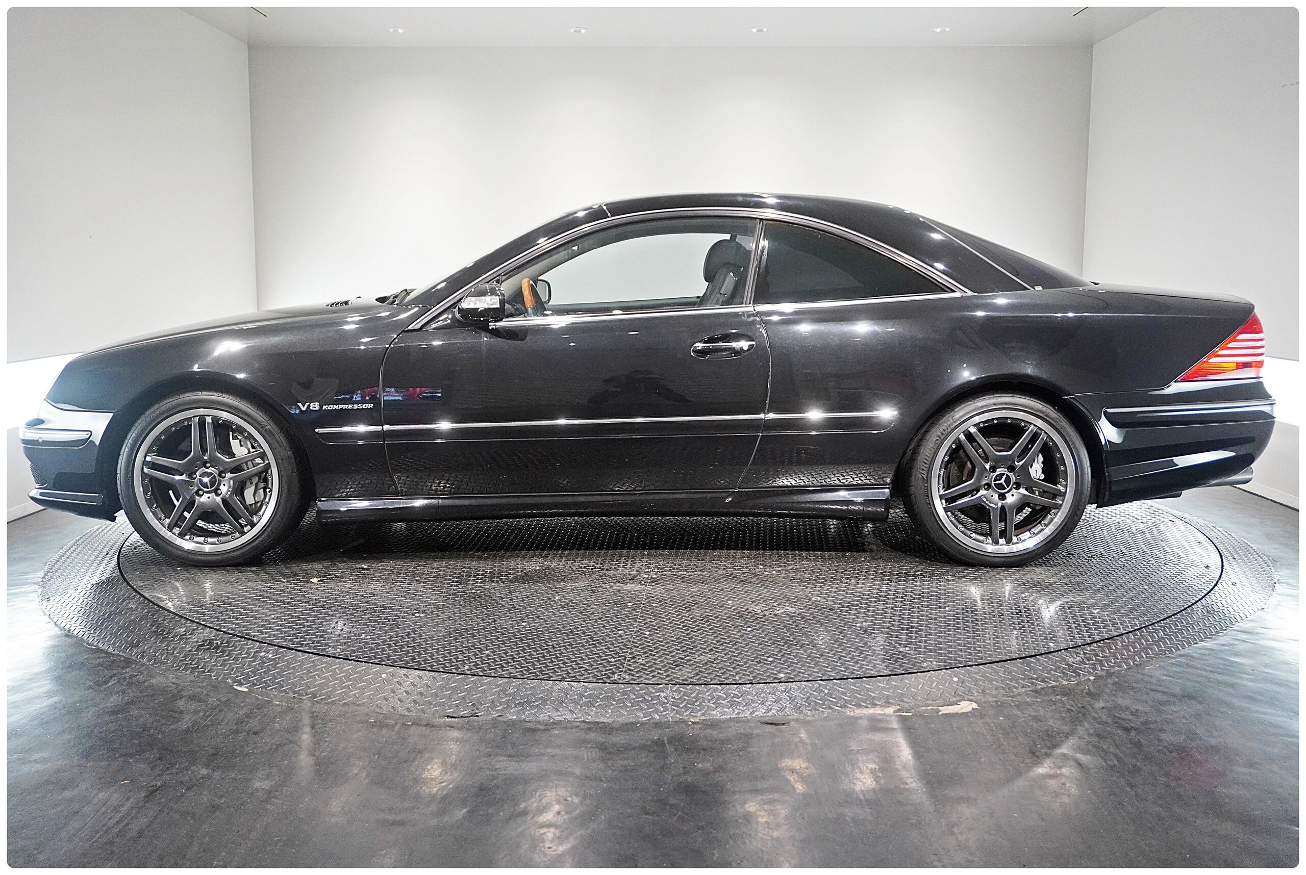 2004 Mercedes Benz CL55 AMG — Photo 7 / 24